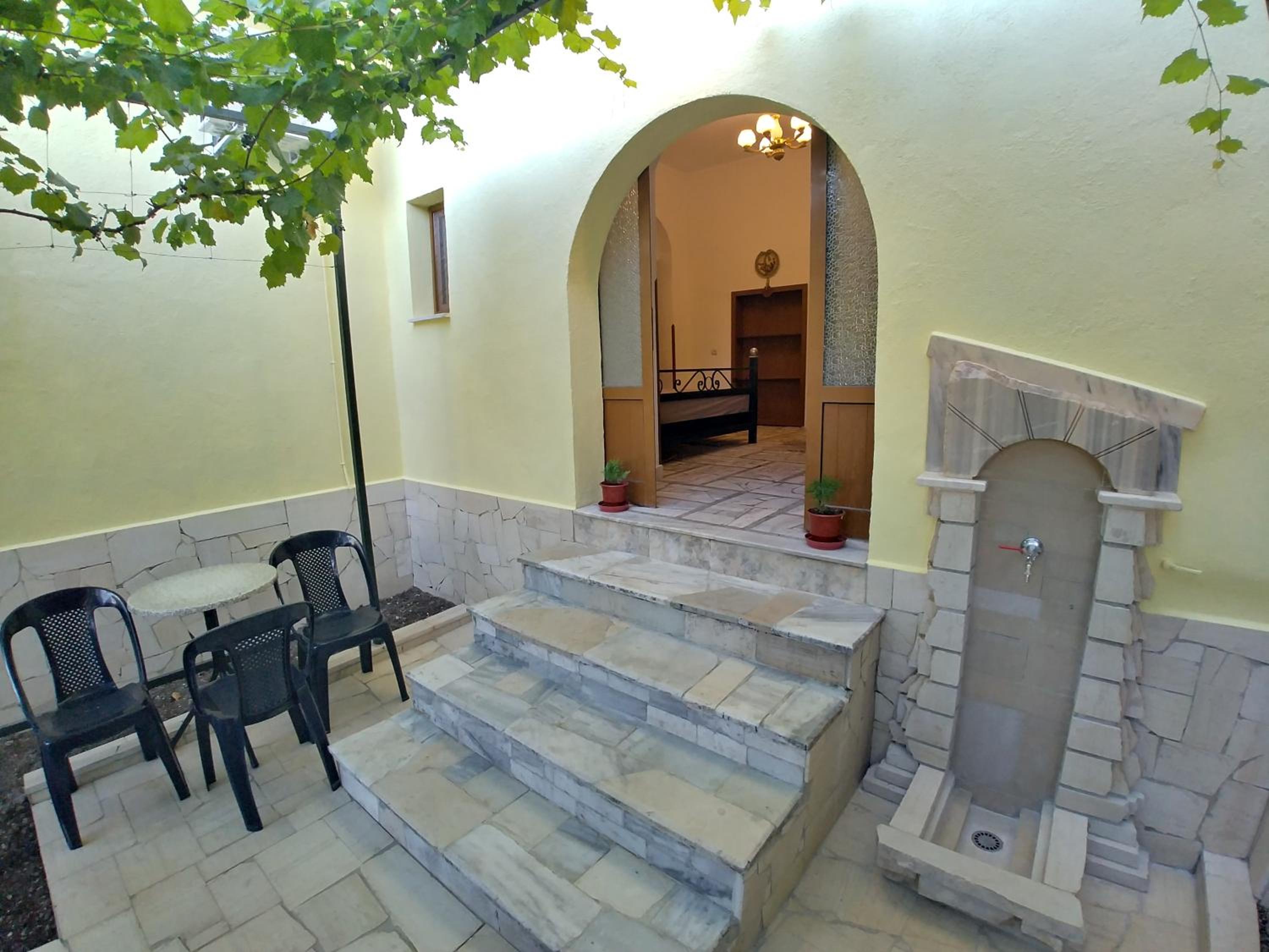 Guest House Urat