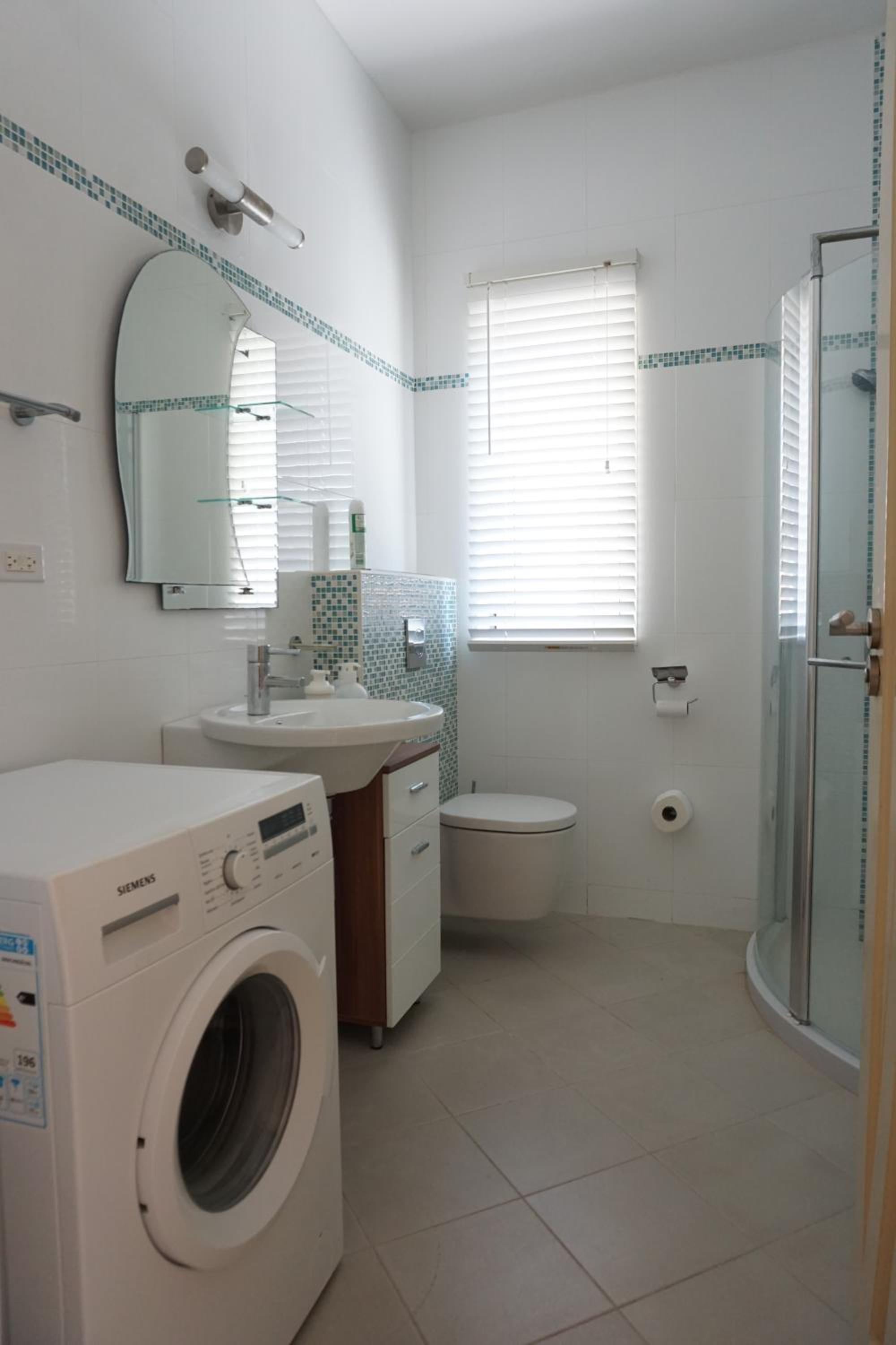Apartment with double bed and private outdoor kitchen Higher Heights, Barbados