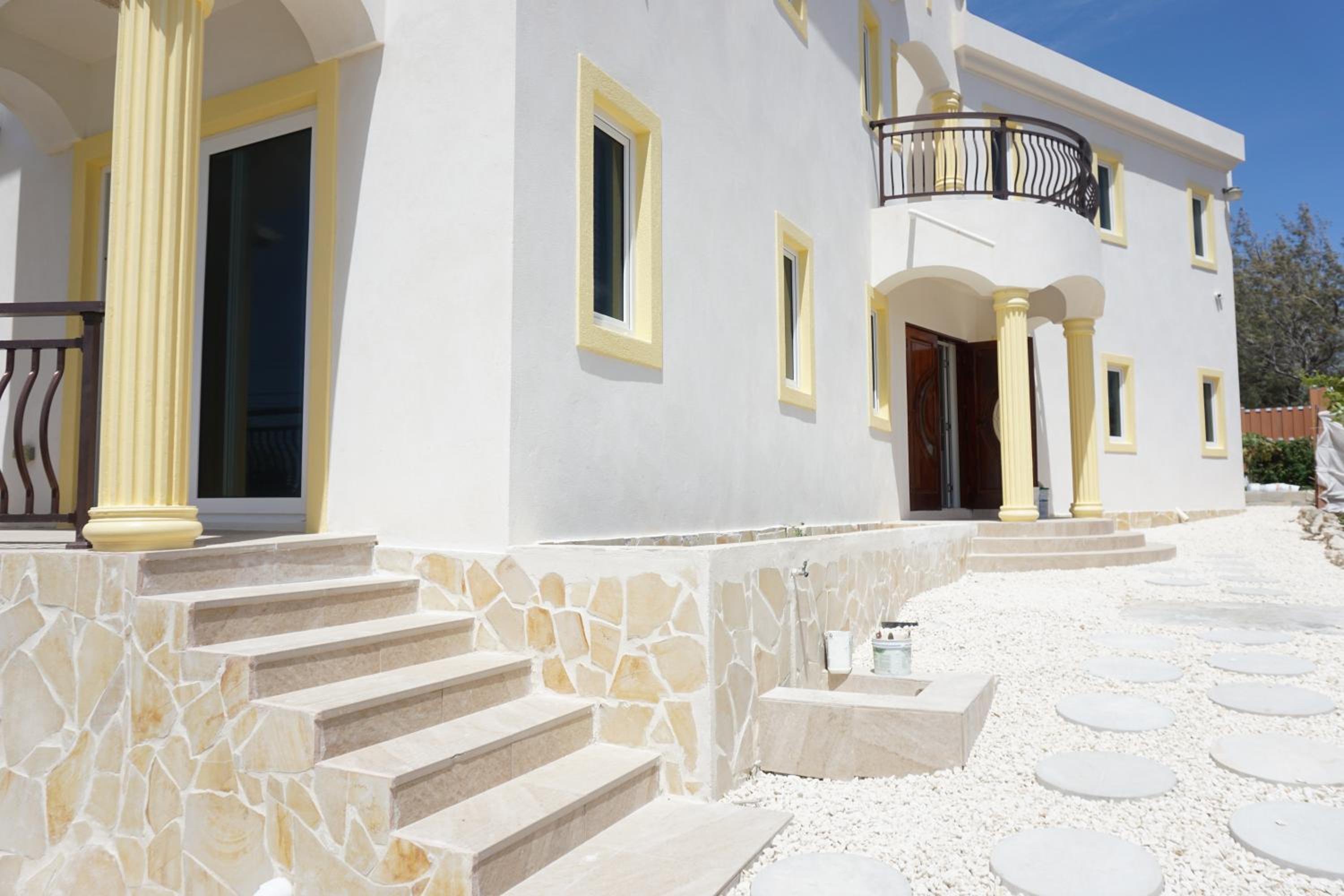 Apartment with double bed and private outdoor kitchen Higher Heights, Barbados