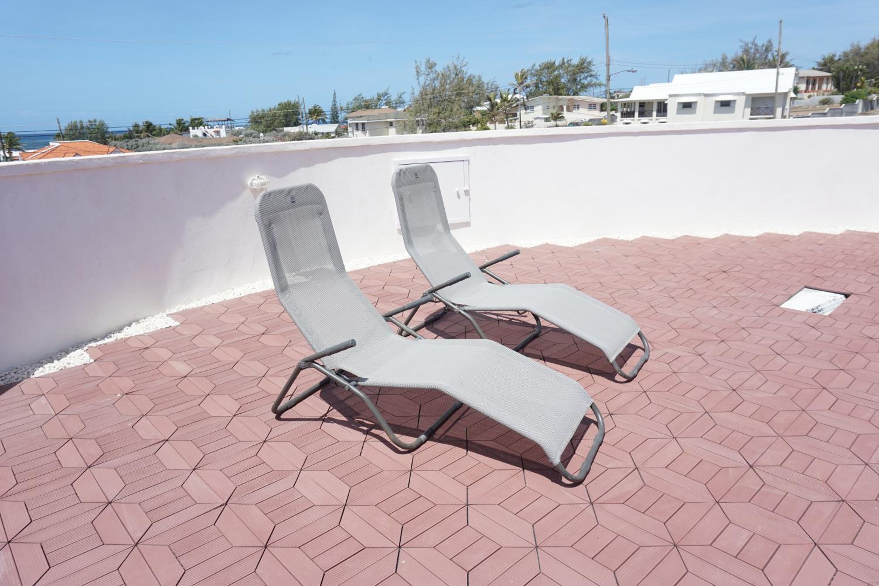 Apartment with double bed and private outdoor kitchen Higher Heights, Barbados