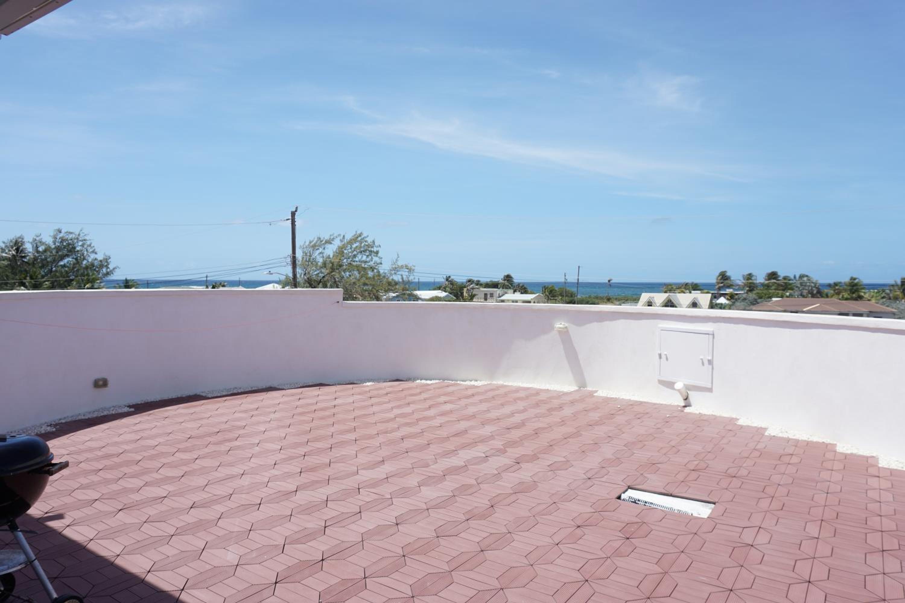 Apartment with double bed and private outdoor kitchen Higher Heights, Barbados
