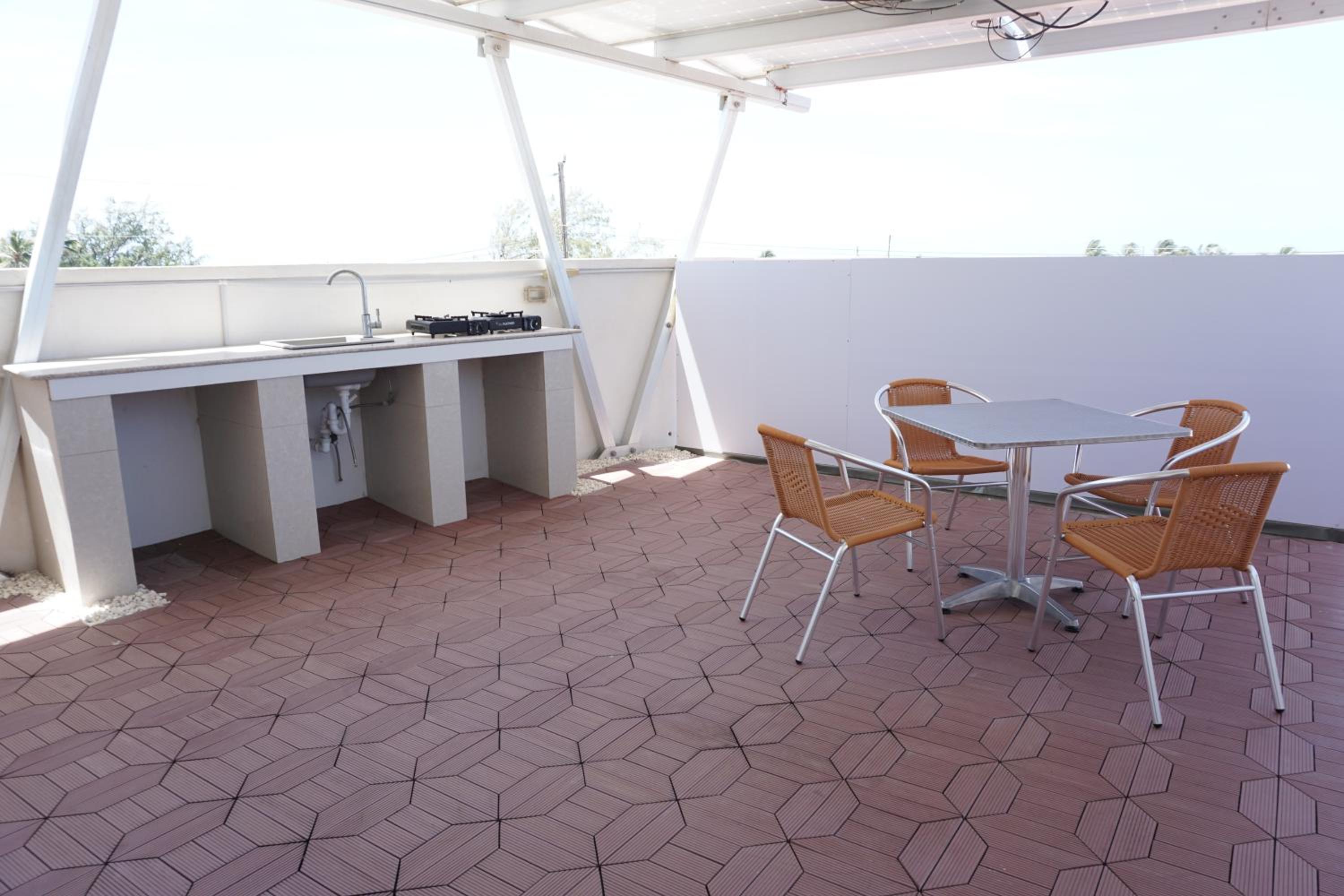 Apartment with double bed and private outdoor kitchen Higher Heights, Barbados