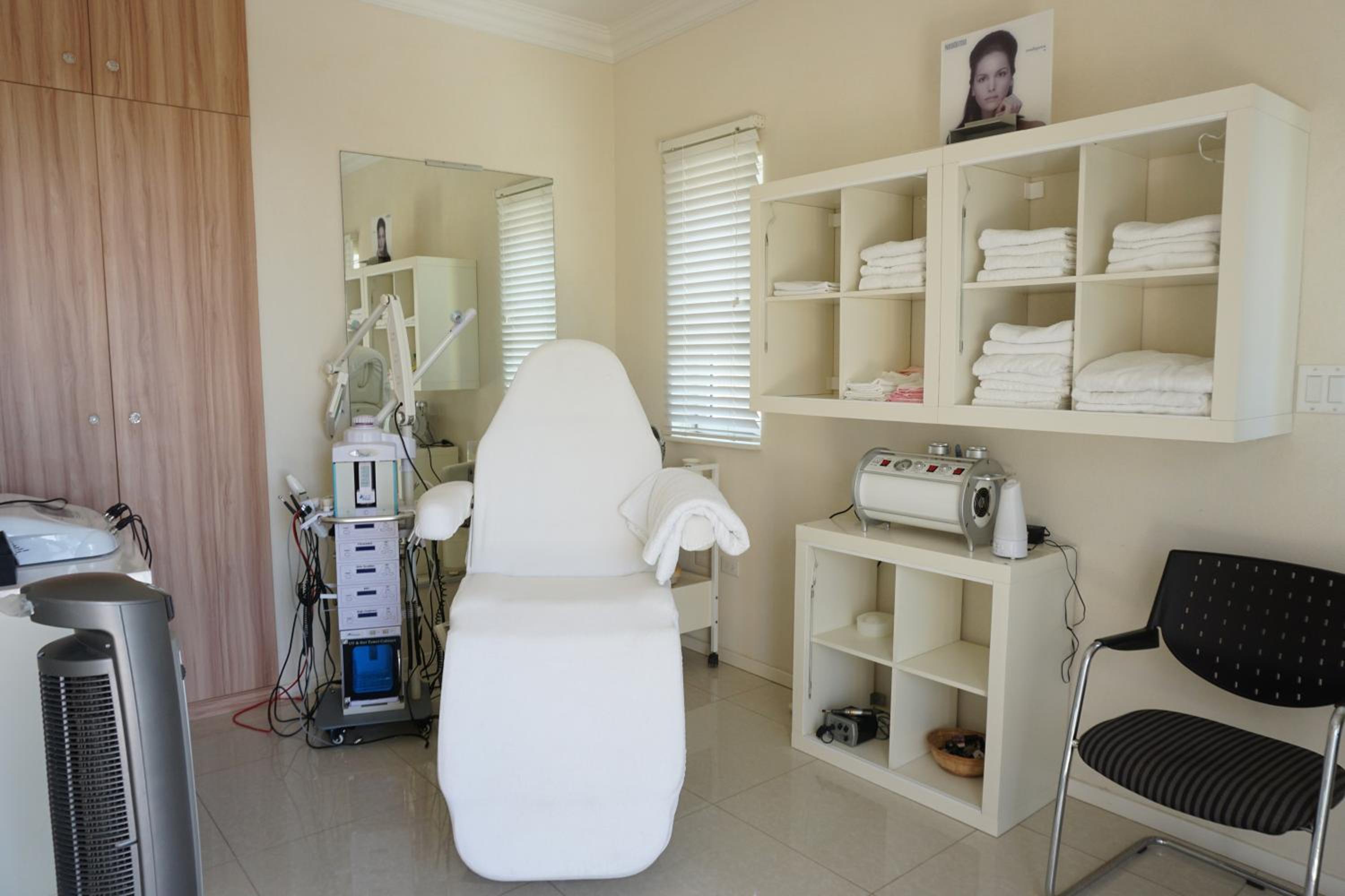 Apartment with double bed and private outdoor kitchen Higher Heights, Barbados