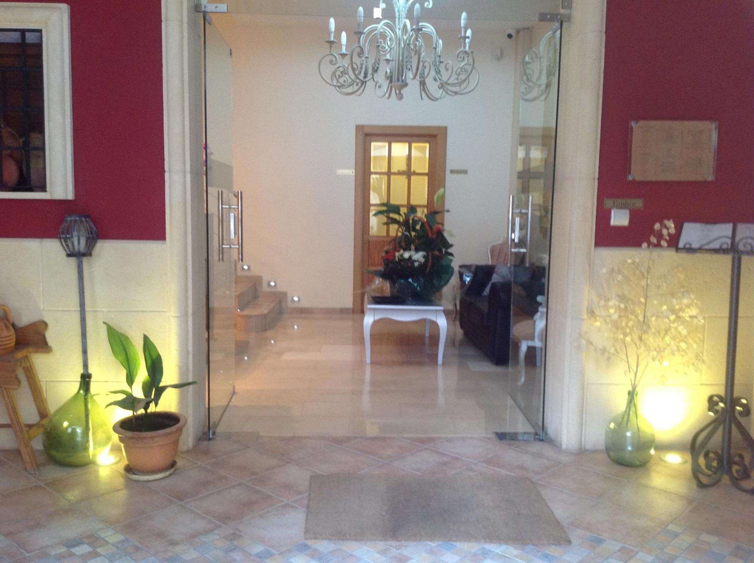 Hostal Los Claveles view 2
