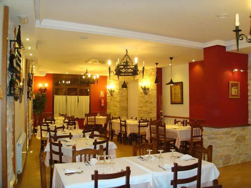 Hostal Los Claveles view 3