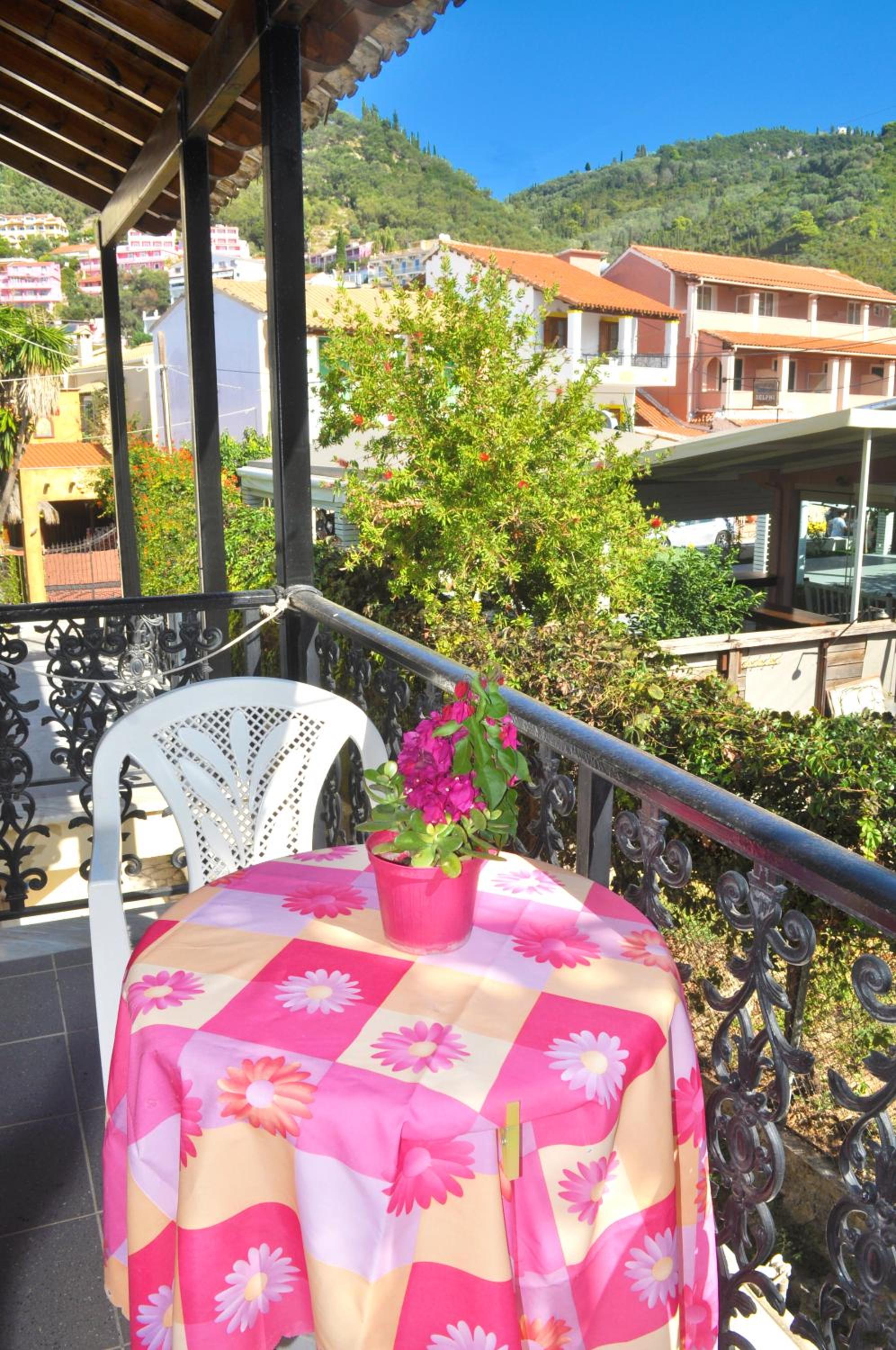 Holiday Studio Apartments yannis on the beach of Agios Gordios in Corfu photo 3