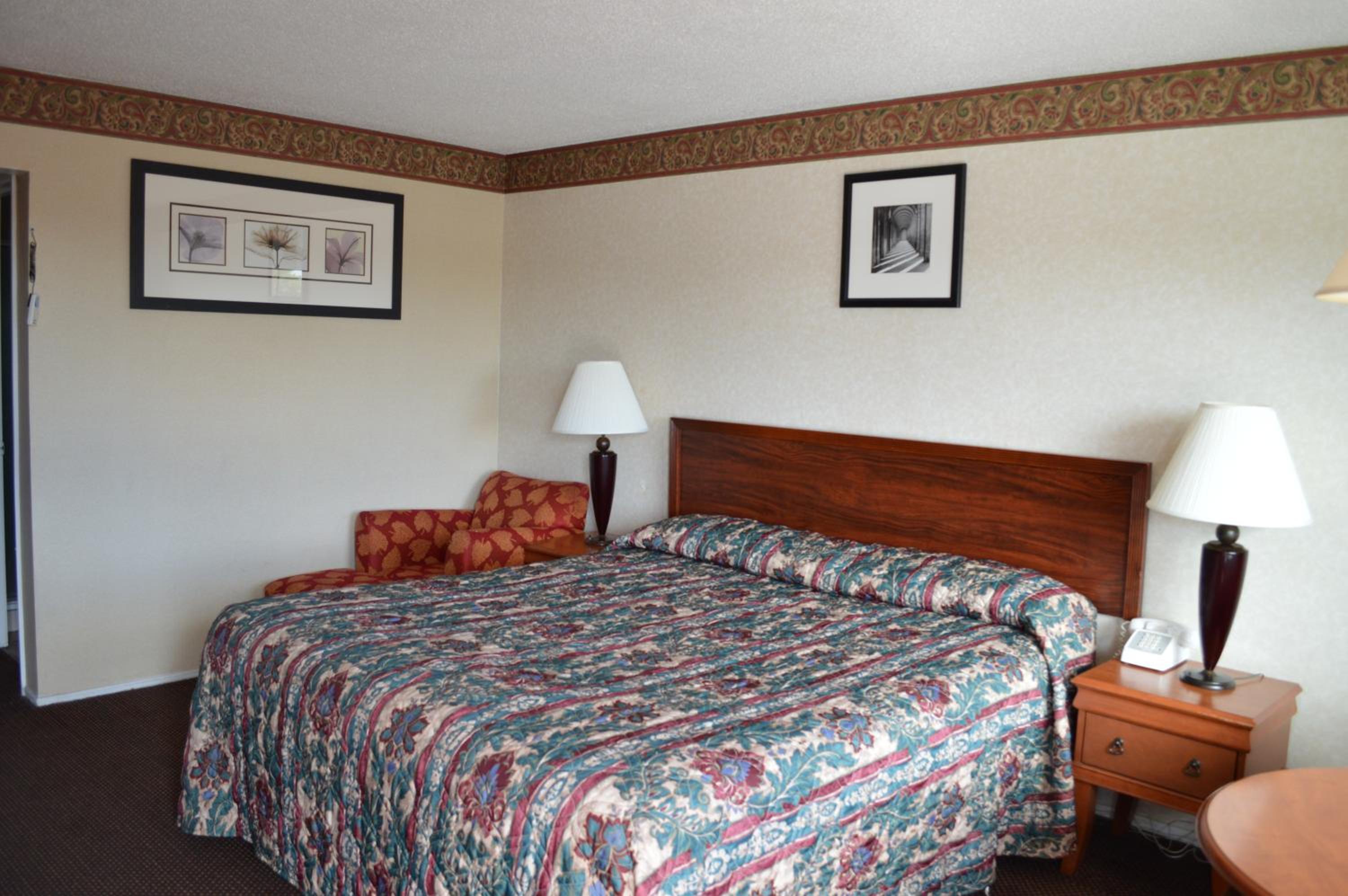 Gateway Inn Fairfield view 3
