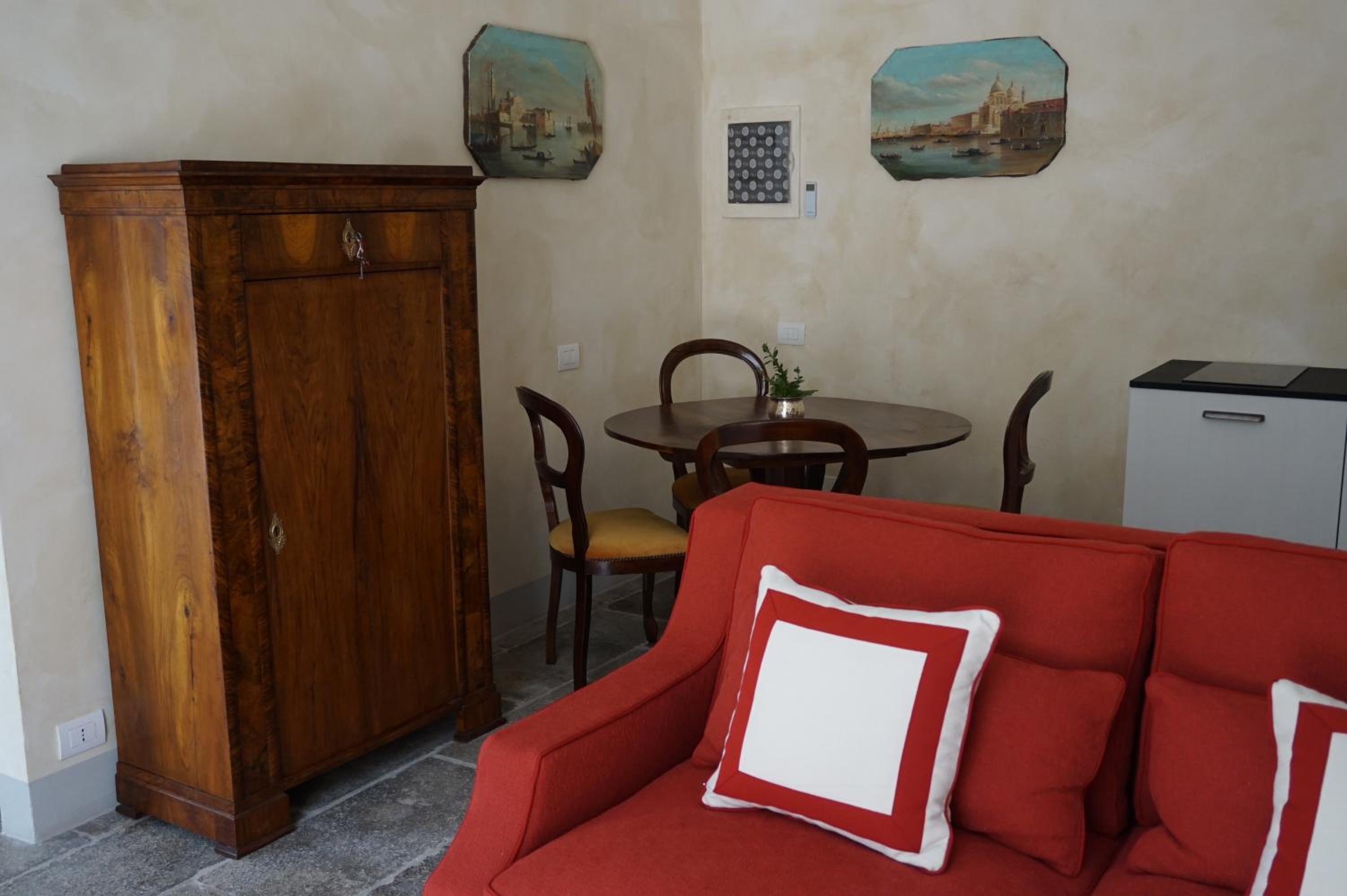 Palazzo Mantua Benavides Suites & Apartments