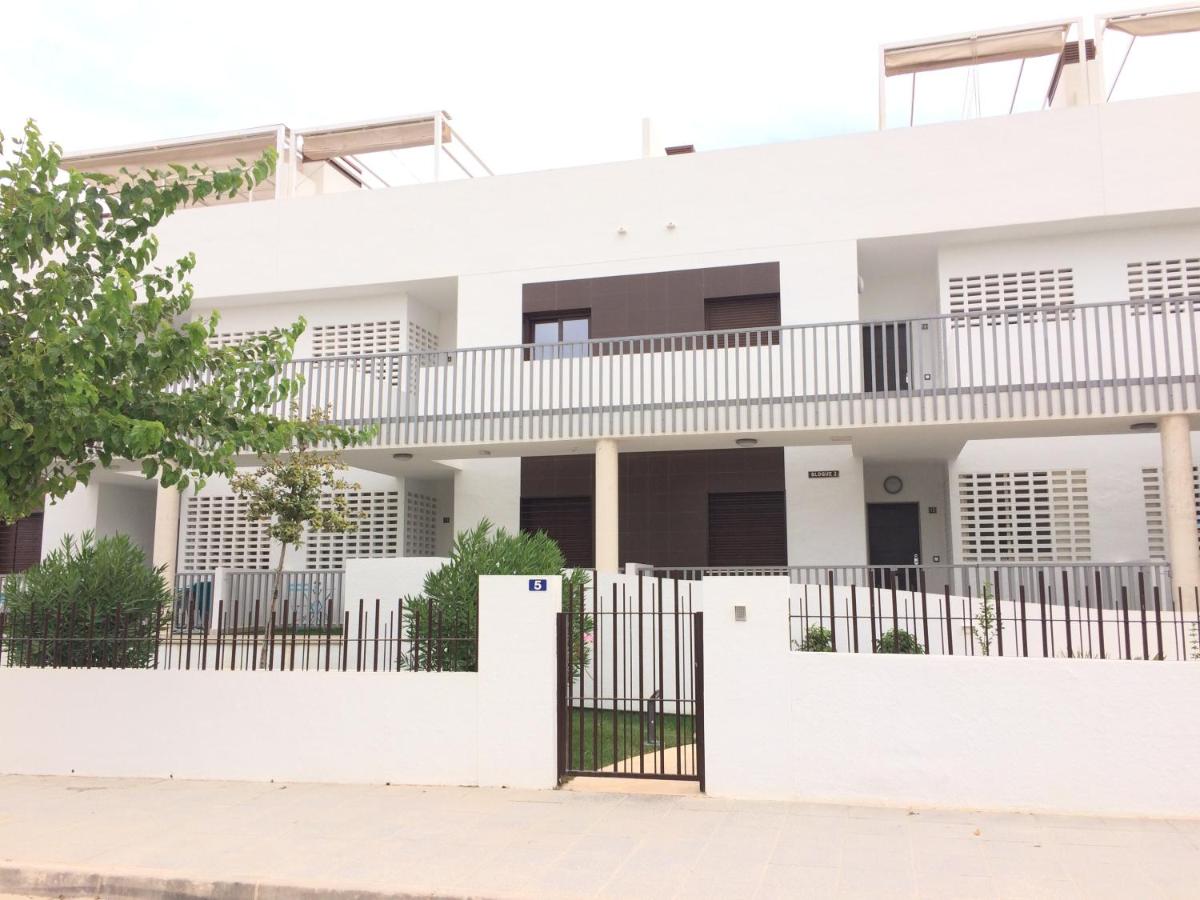 Exclusive new apartment on the beach photo 4