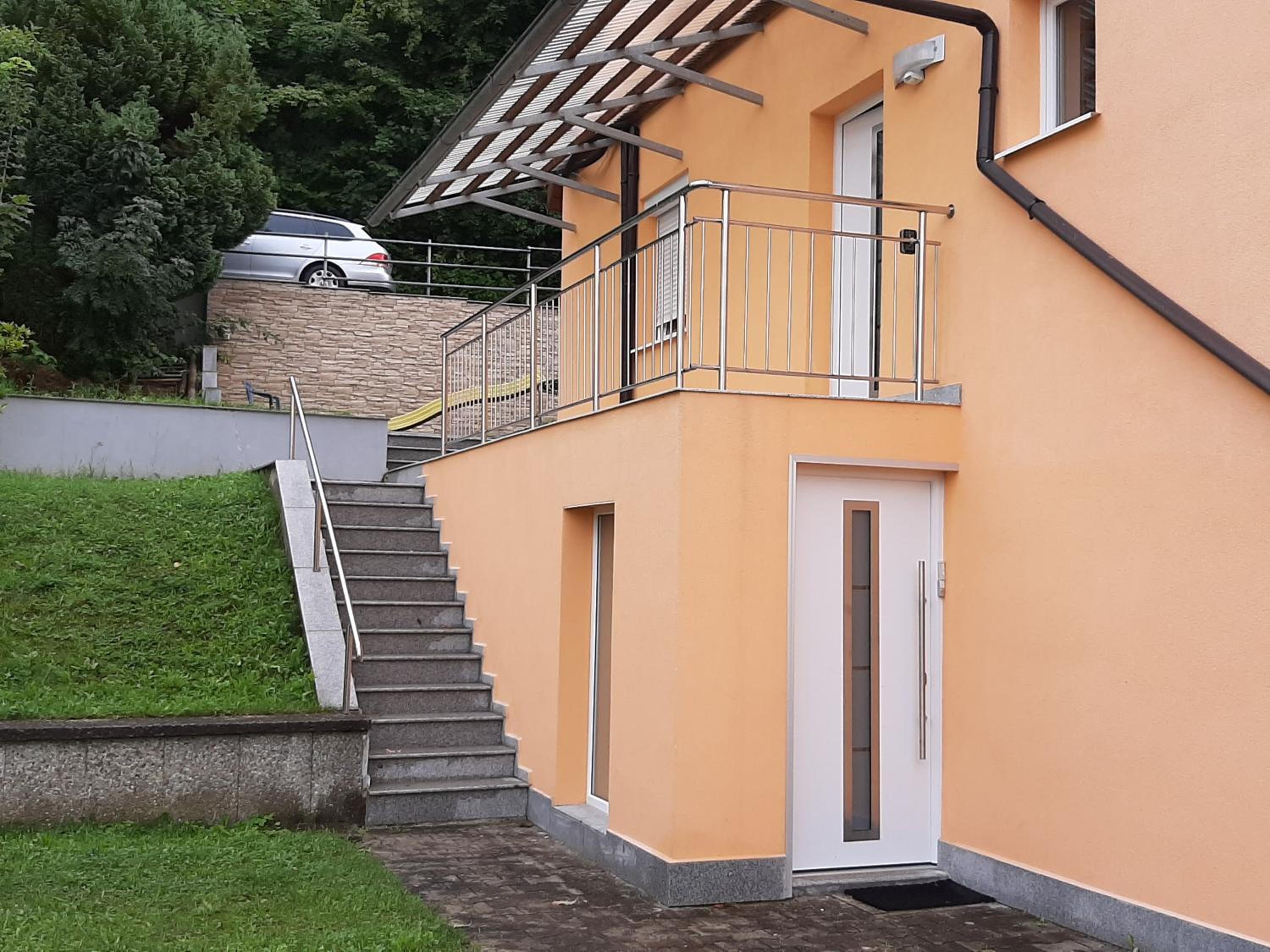 A Spacious 3 Bedroom Apartment in Bad Abbach/Regensburg view 3