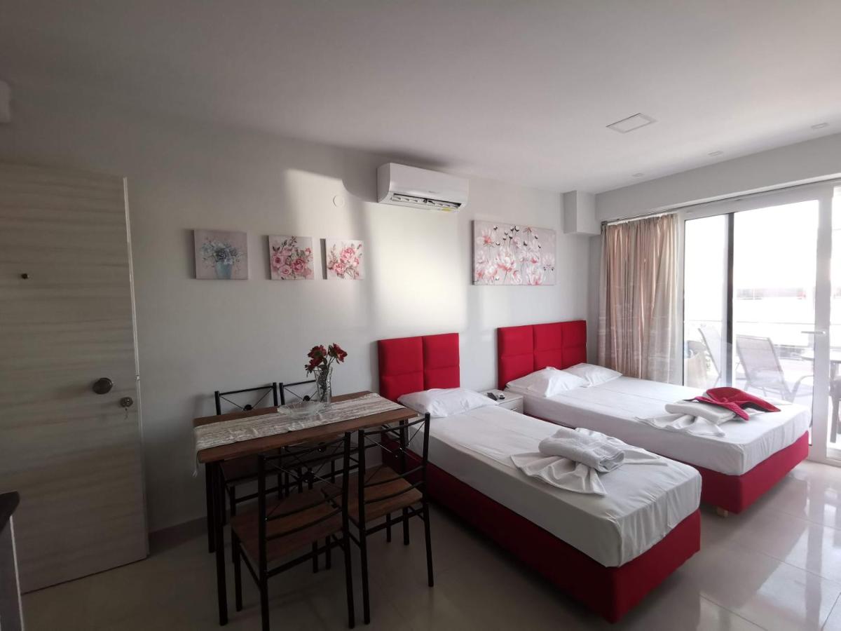 Milla Lux 3 view 5