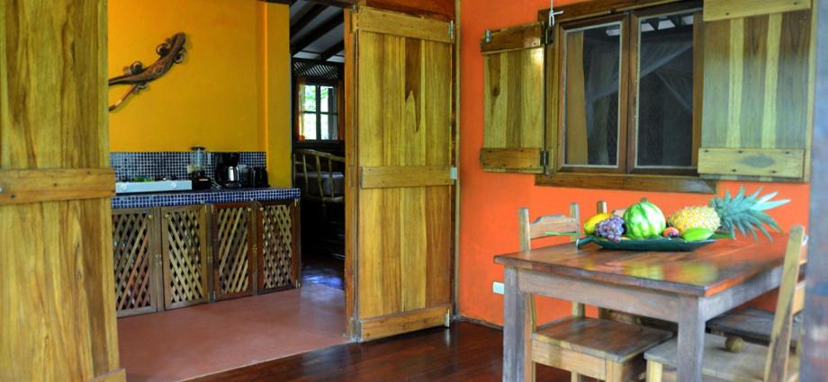 Pachamama Nueva River side Bungalows Punta Uva