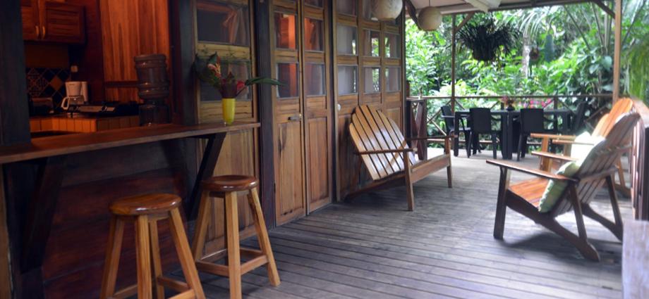 Pachamama Nueva River side Bungalows Punta Uva