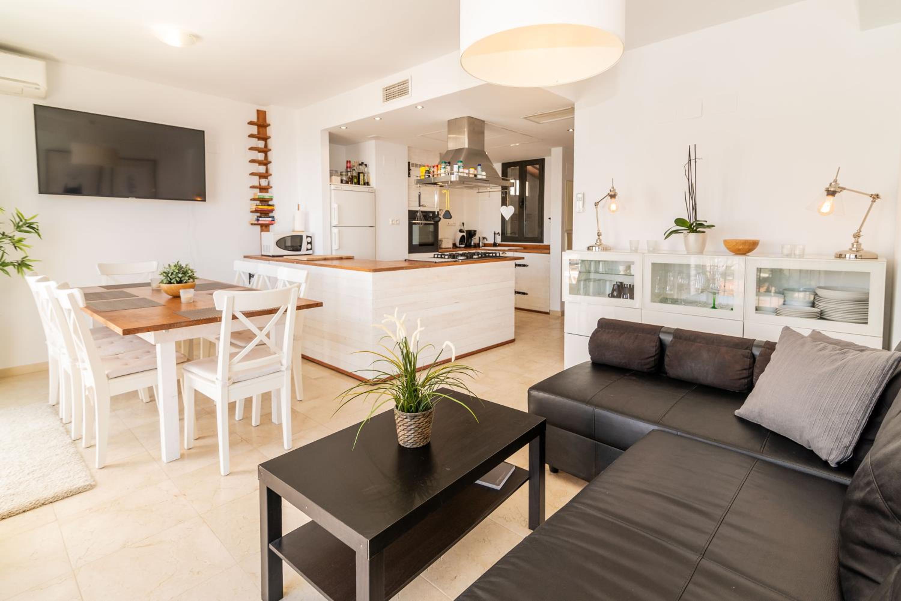Torreblanca 4BDR Townhouse with Stunning Views view 2