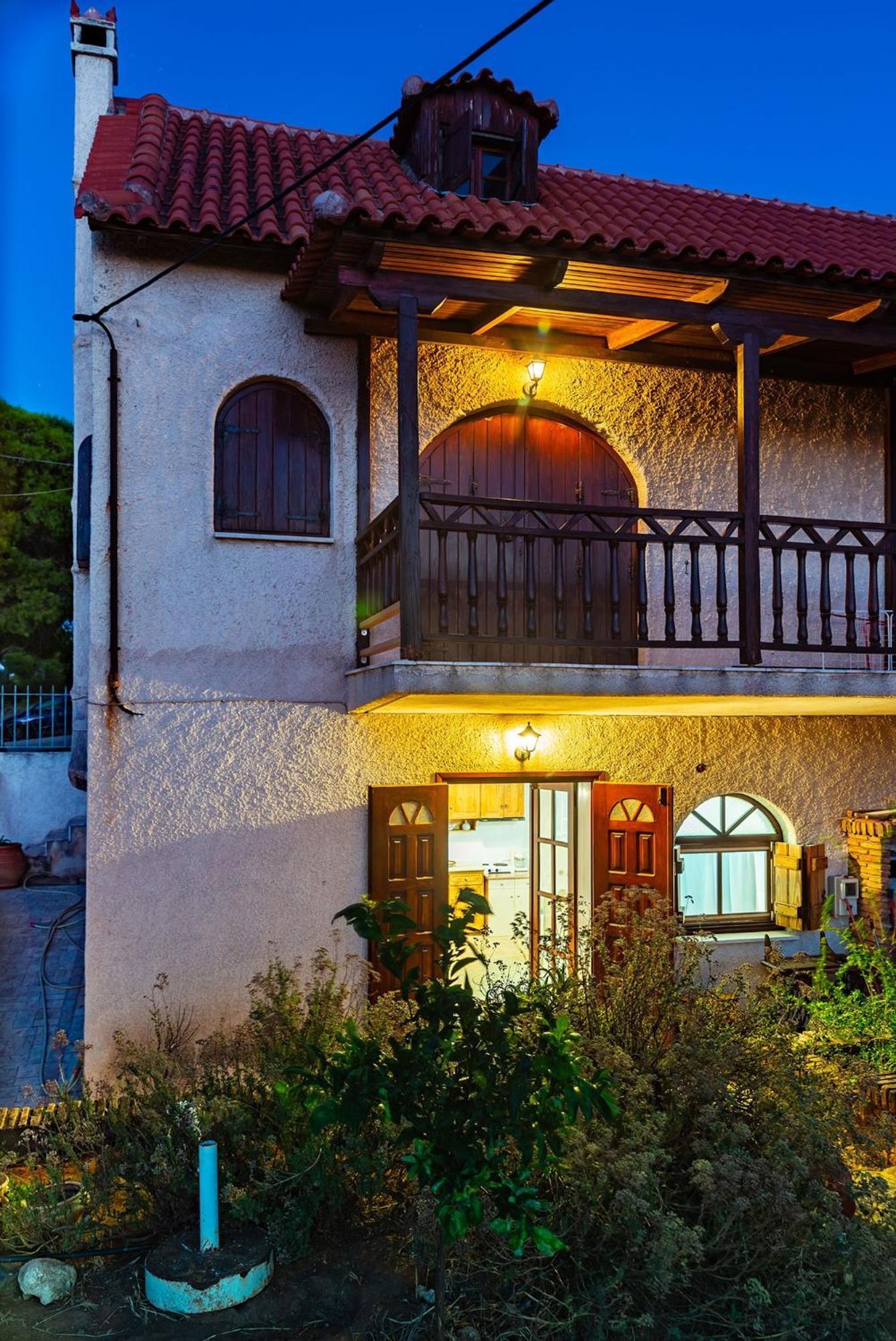 Hotel Harmonic Place Loutraki - Image 1