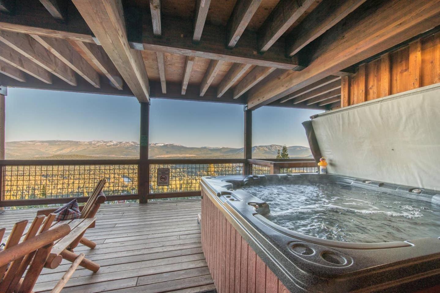 Skislope-Tahoe Villa view 4