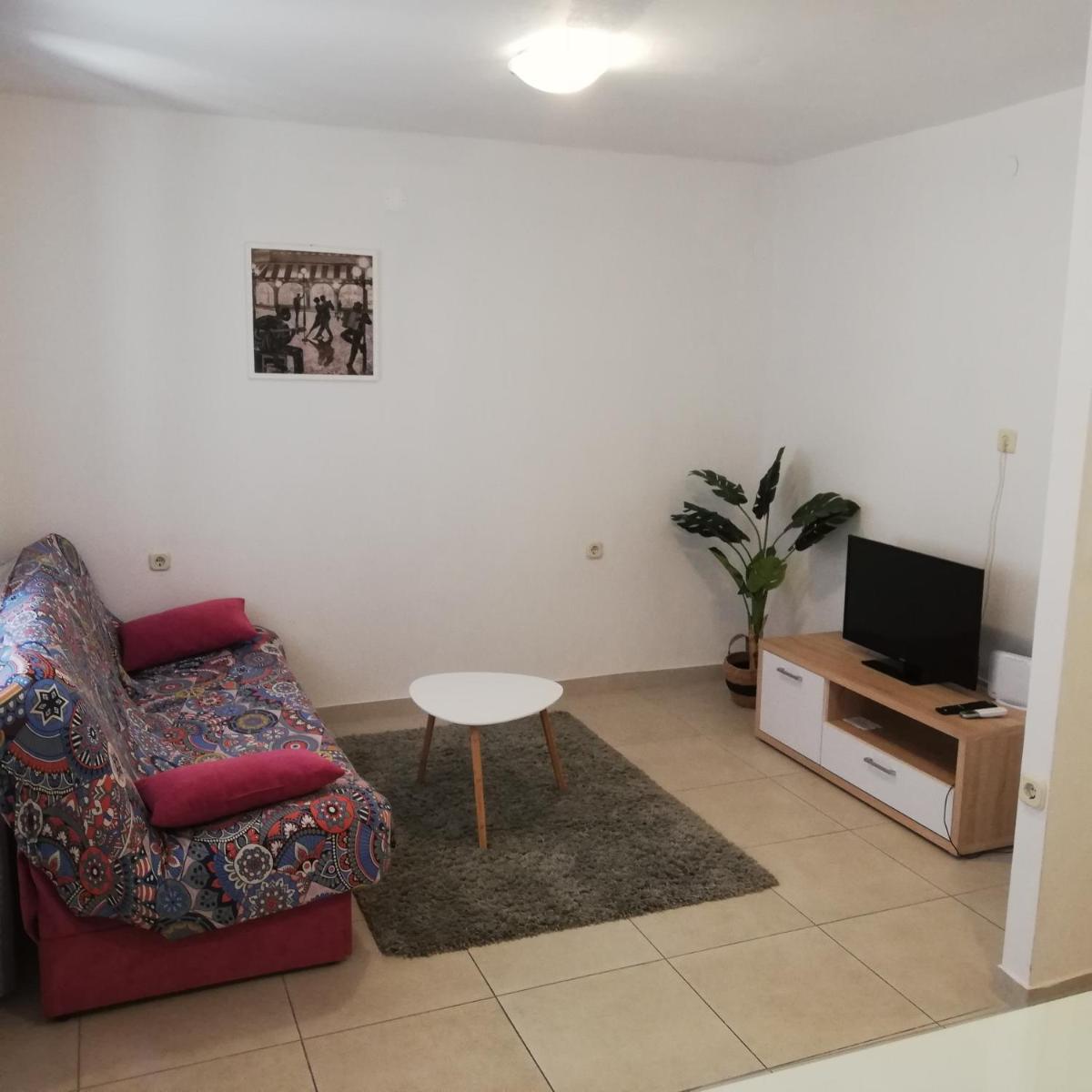 Apartment in a small village near the beach view 5