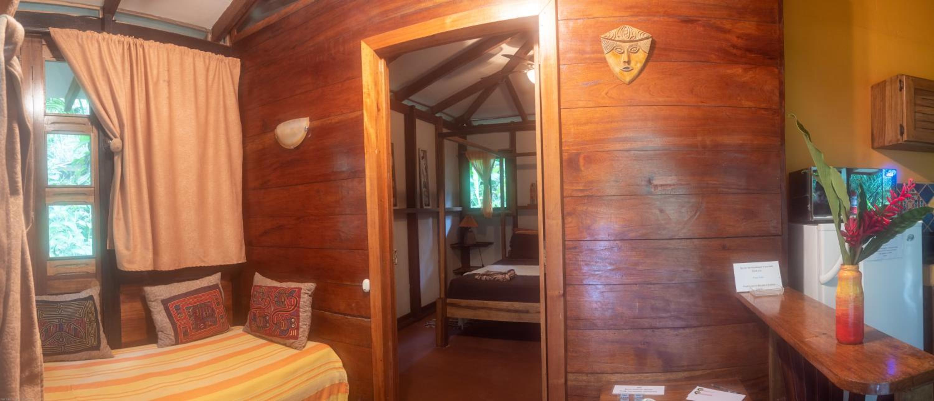 Pachamama Nueva River side Bungalows Punta Uva