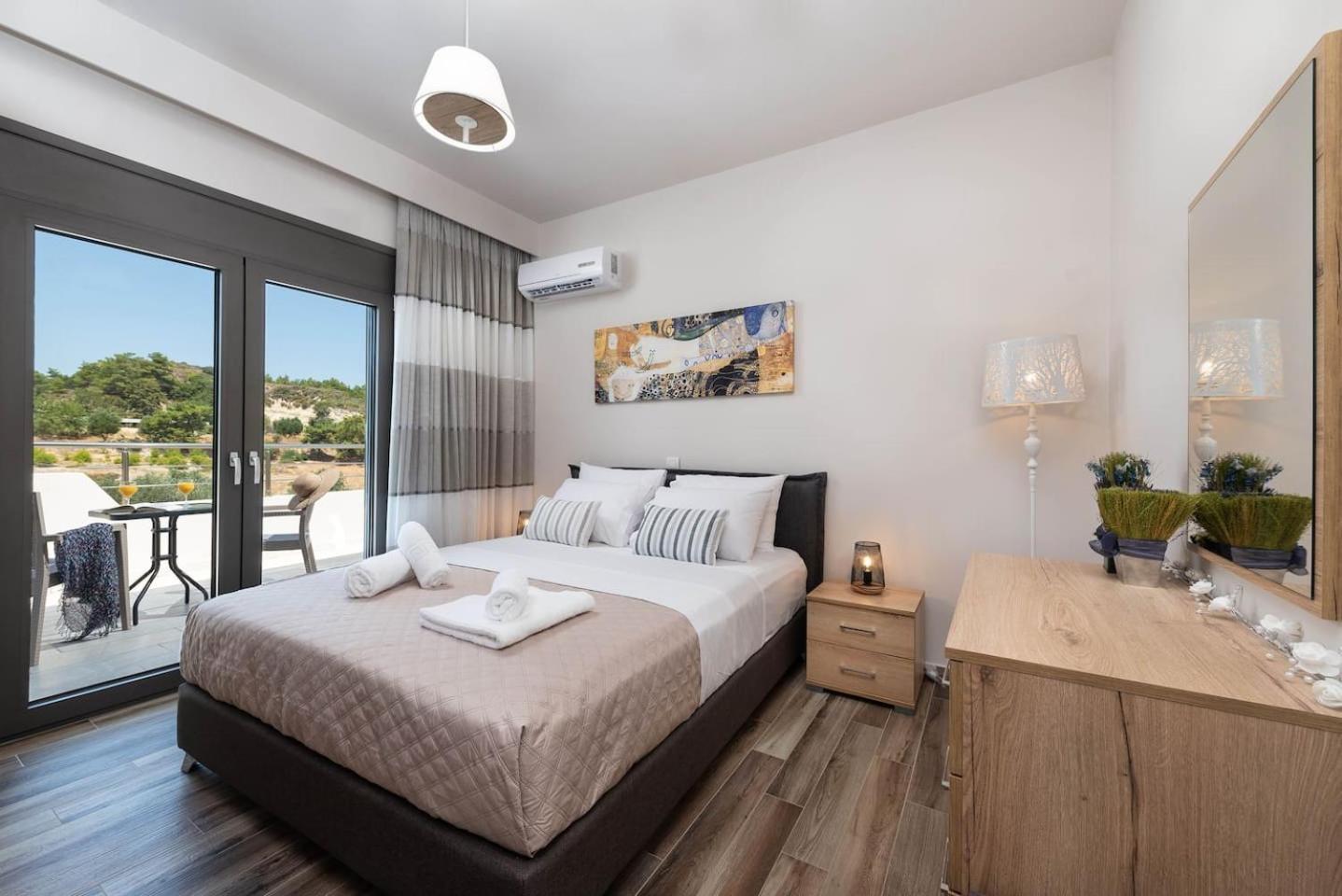 Rhodes Town Vacations - Sun's Reach Villa - Property Image 3