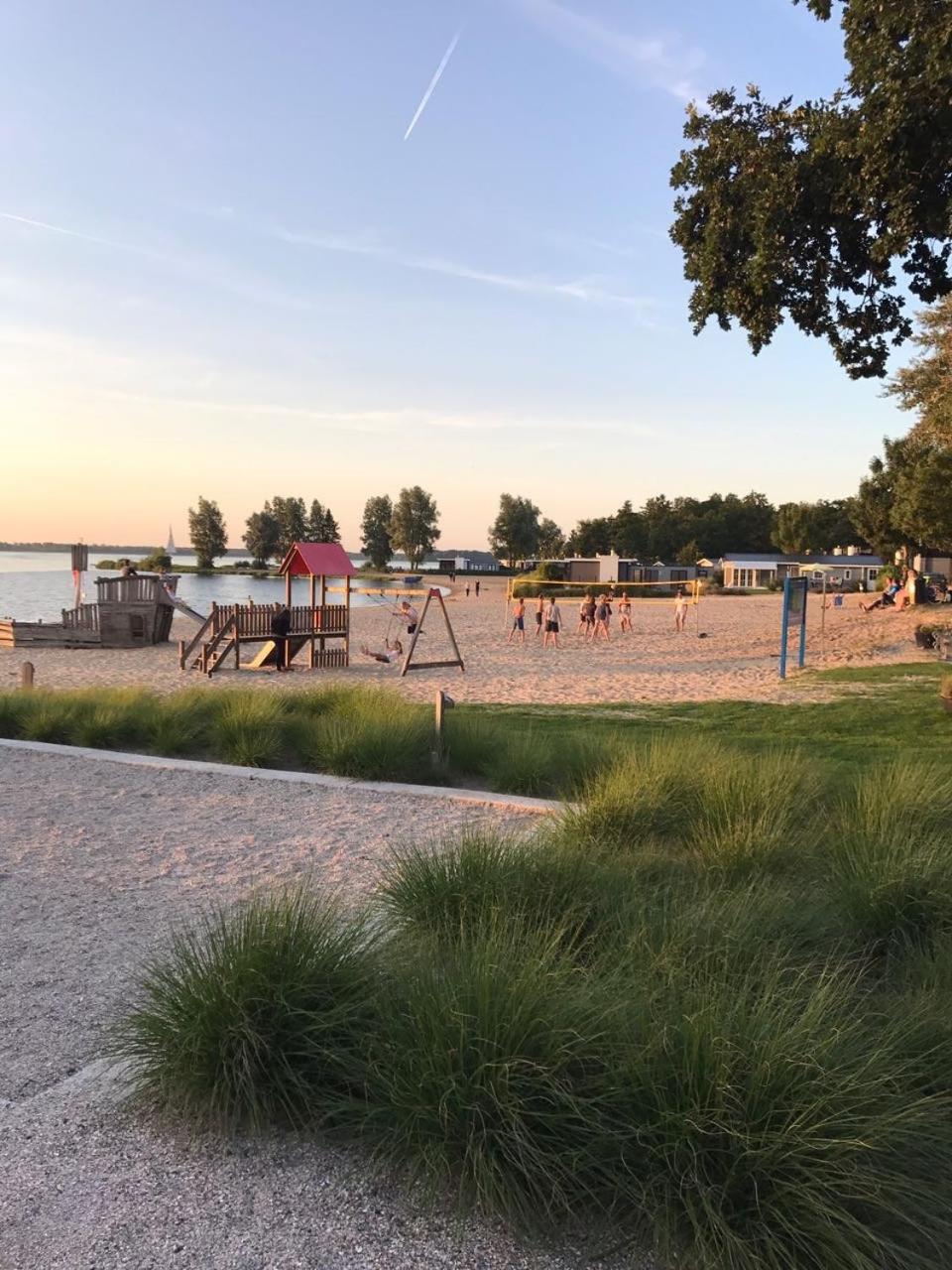 Strandhaus La Mer am Veluwemeer im EuroParcs Bad Hoophuizen view 3