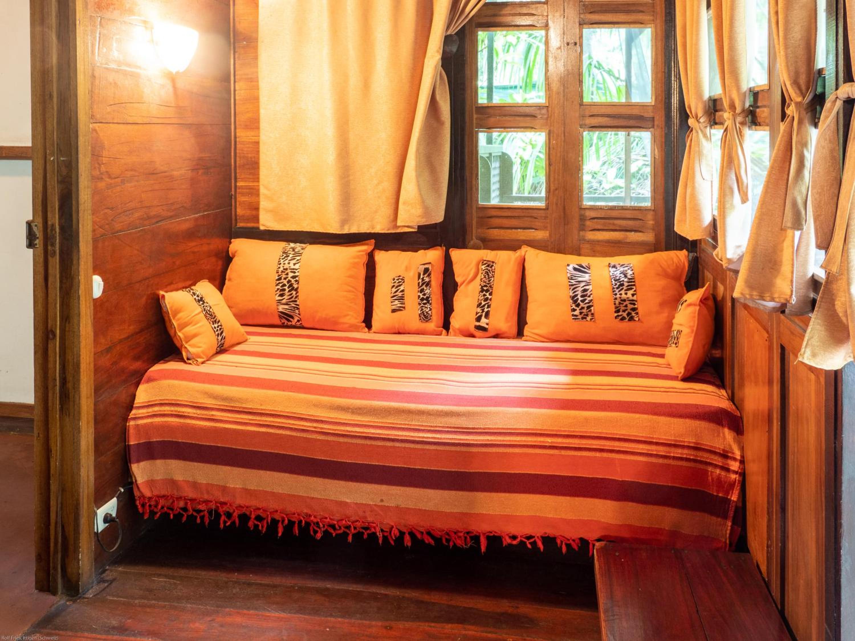 Pachamama Nueva River side Bungalows Punta Uva