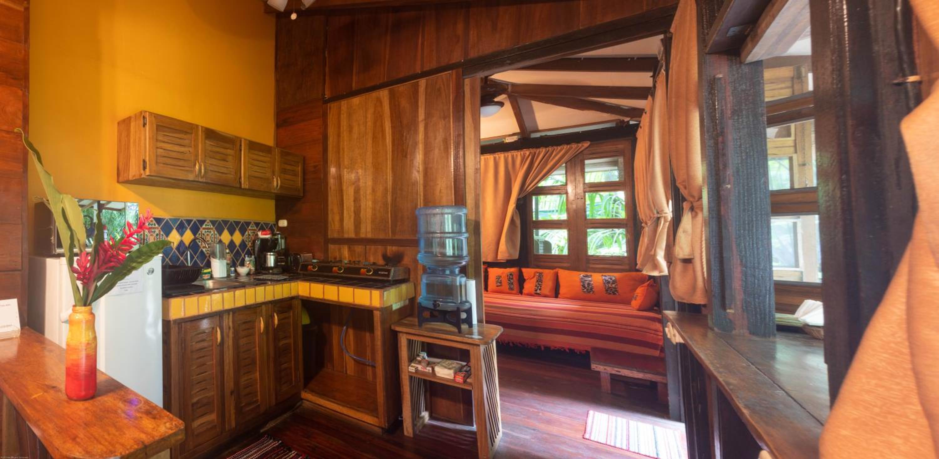 Pachamama Nueva River side Bungalows Punta Uva