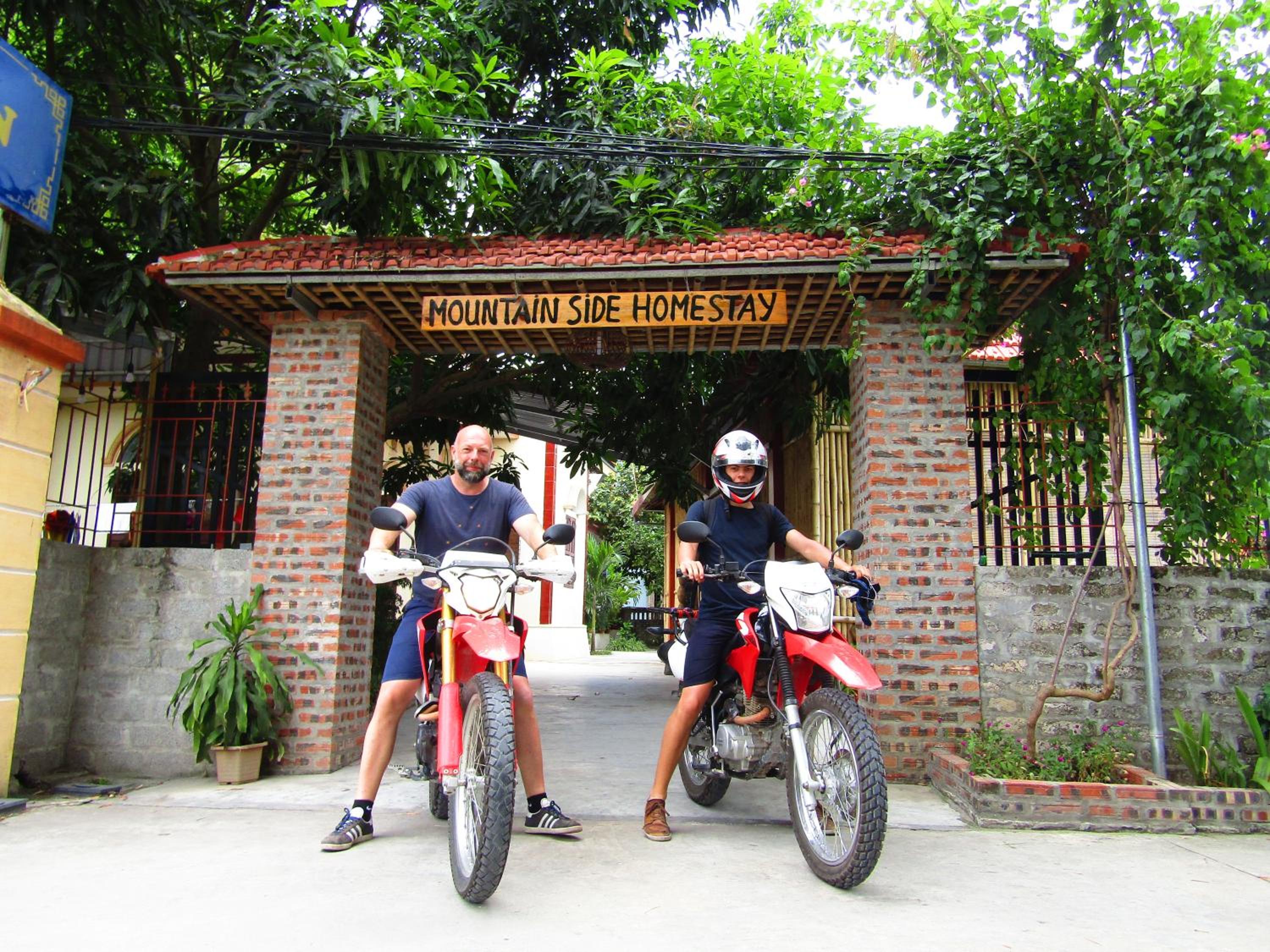 Ninh Binh Mountain Side Homestay & Cafe