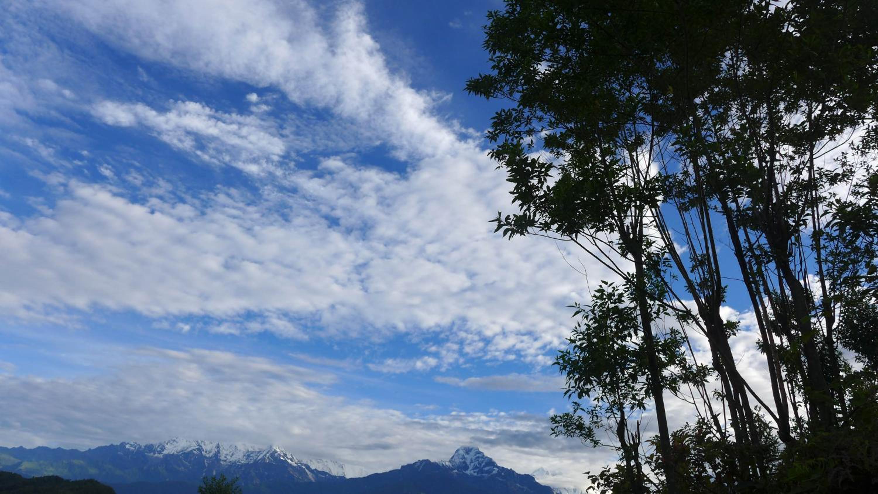 Superview Lodge - Family-Run, Himalayan Sunrise