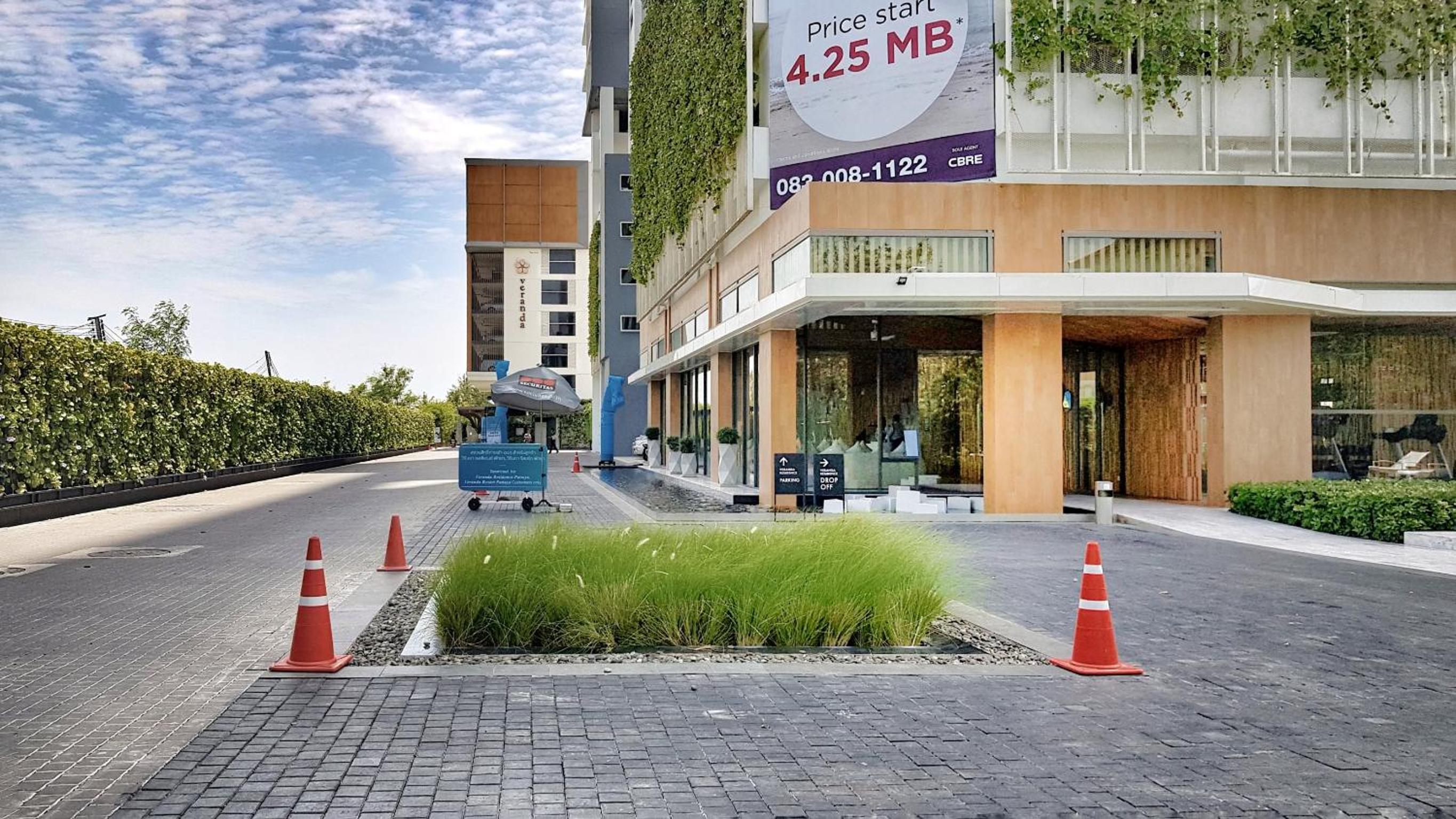 Hotel Veranda Pattaya By Lux - Beach Collection