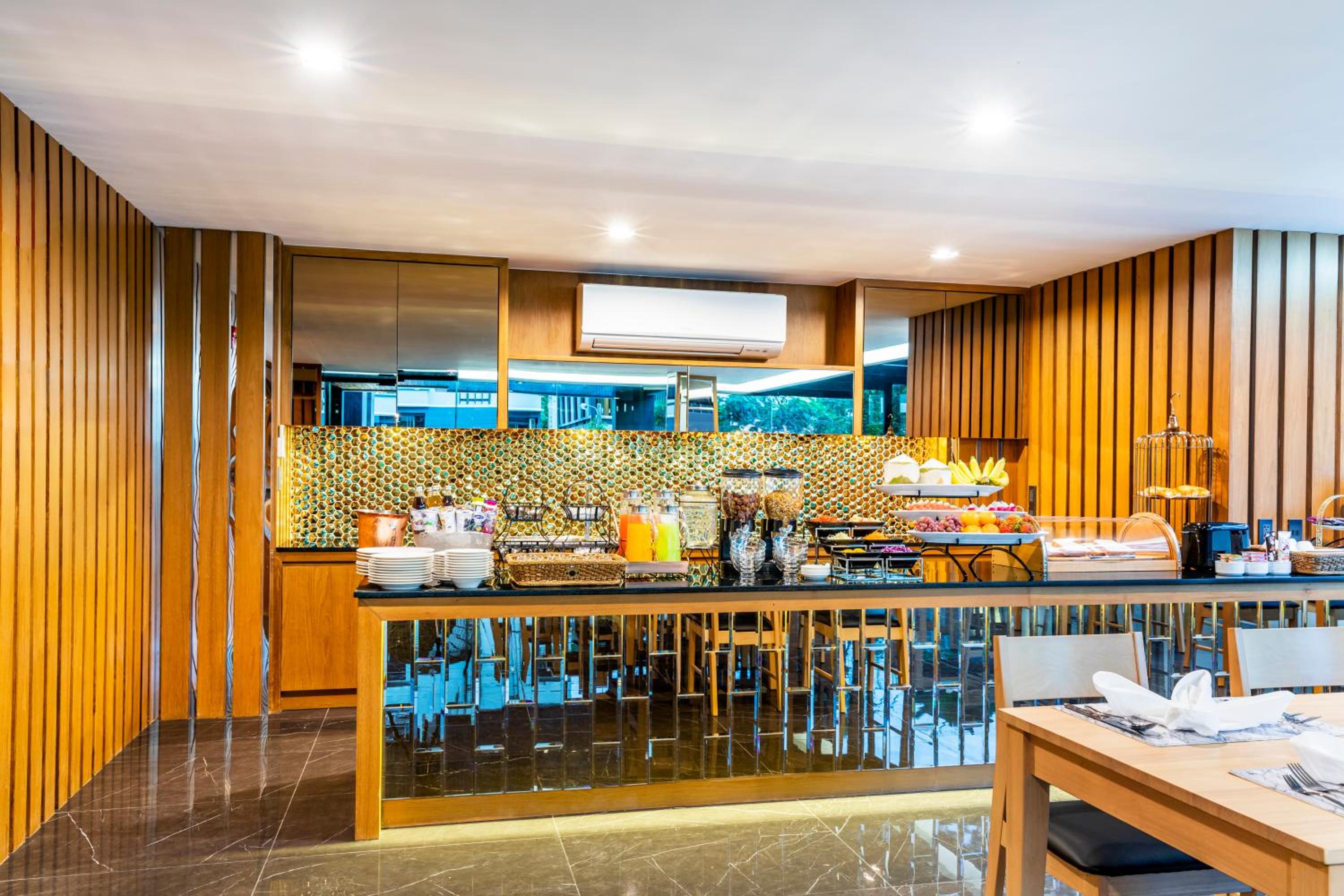 Hotel The Grand Sala Thai - Image 1