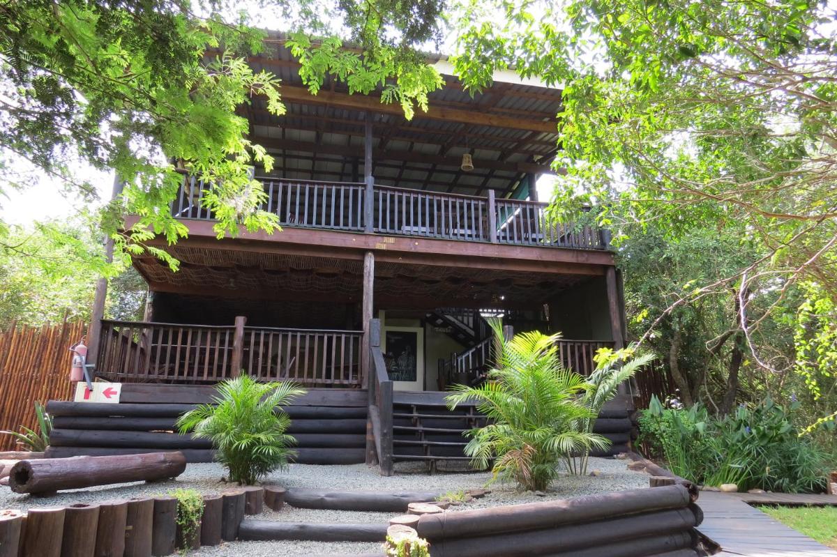 Umkhumbi Lodge