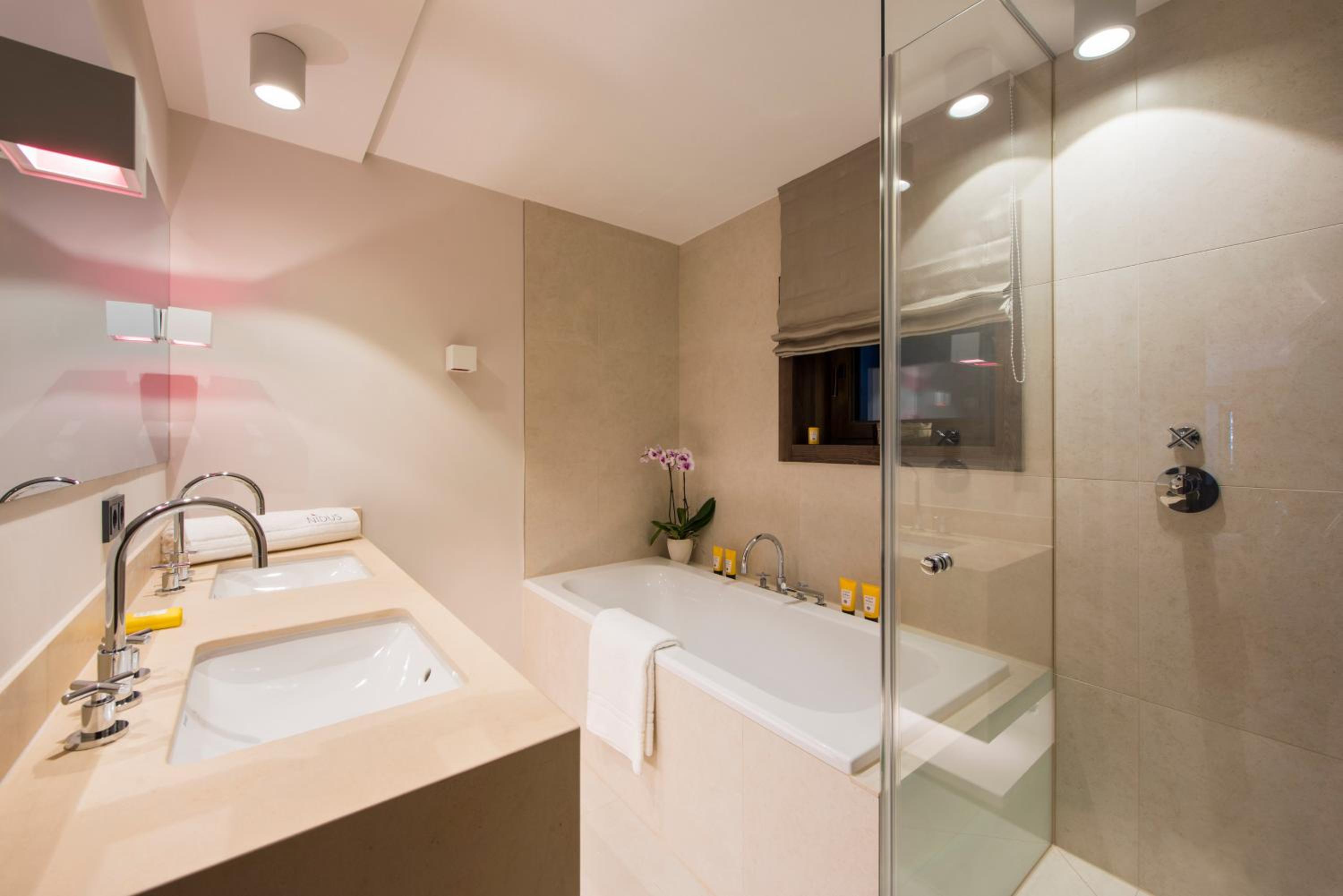 Nidus Luxury Apartments view 3