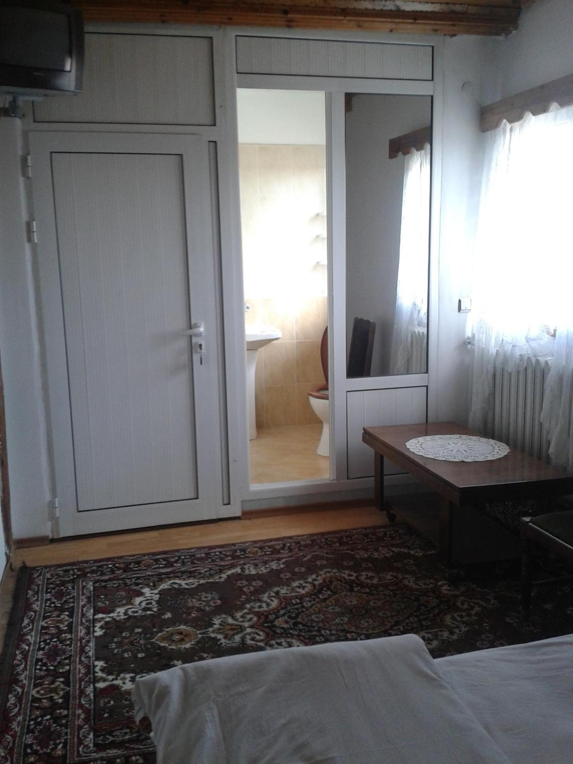 Topuzovi Guest House