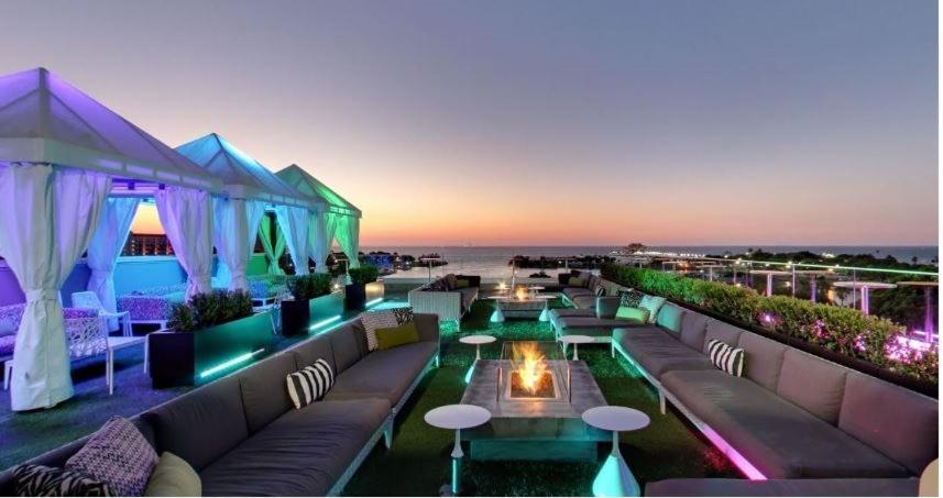 Hotel Relaxing Beach Suite - Image 1