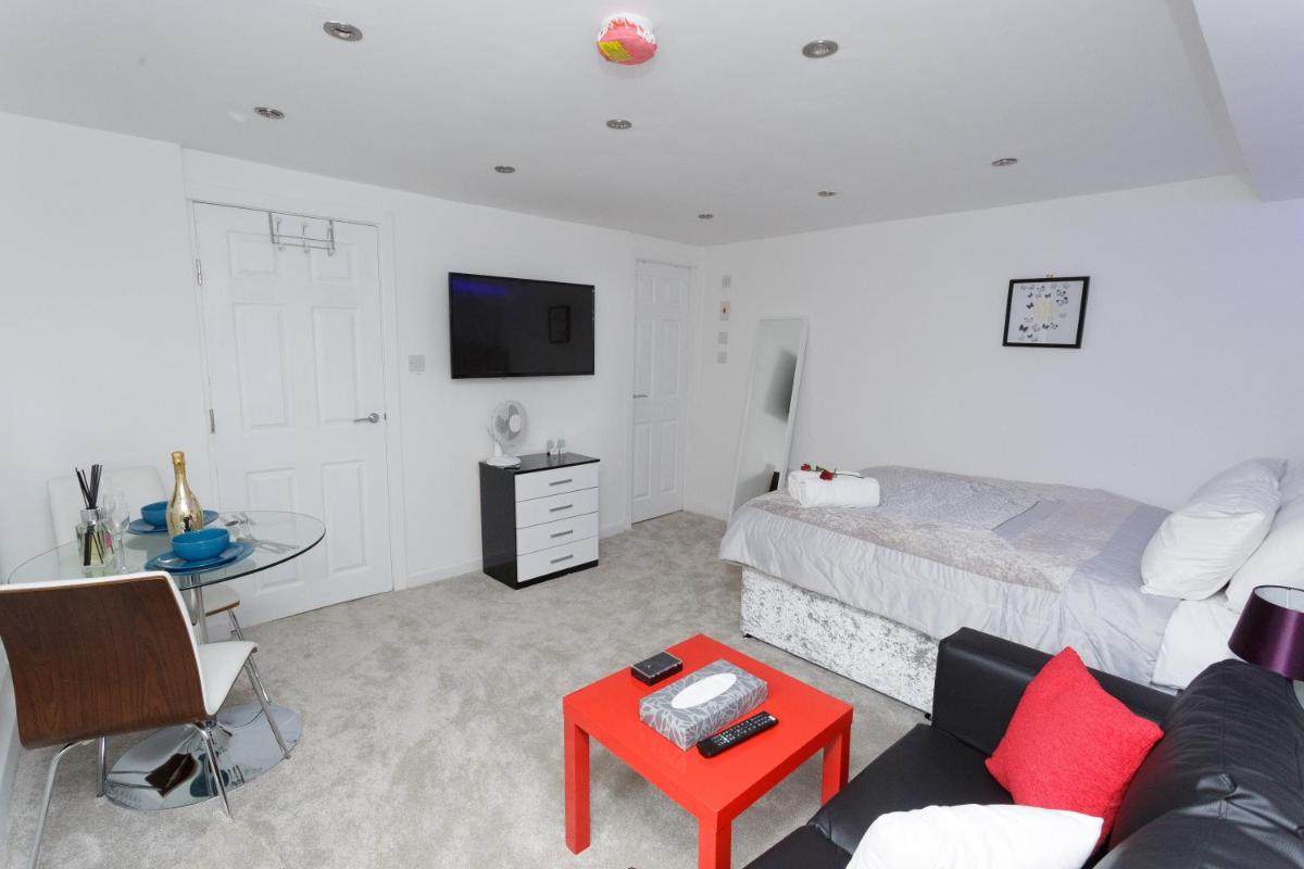 Clifton Bespoke Serviced Apartments view 5