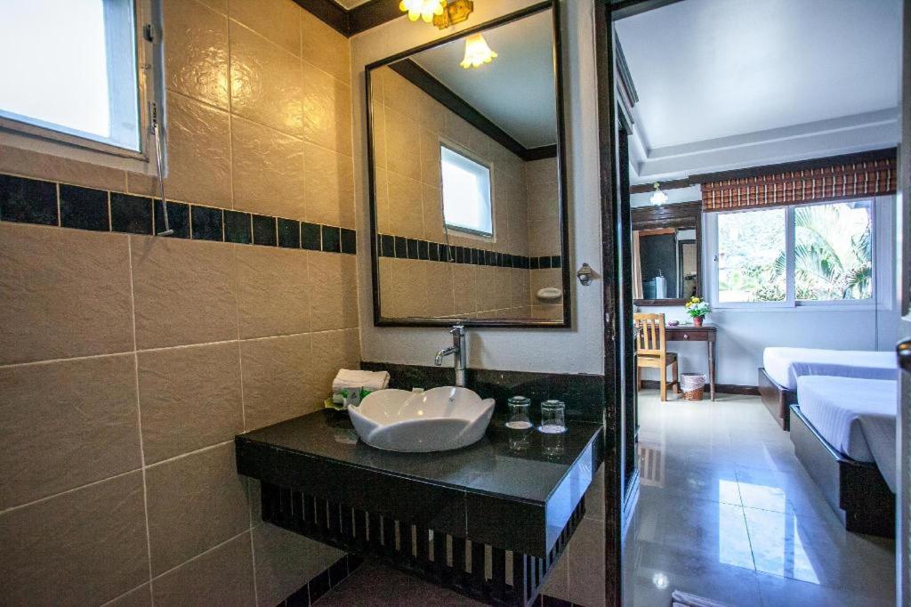 P.P. Casita - Adult Only - Image 5