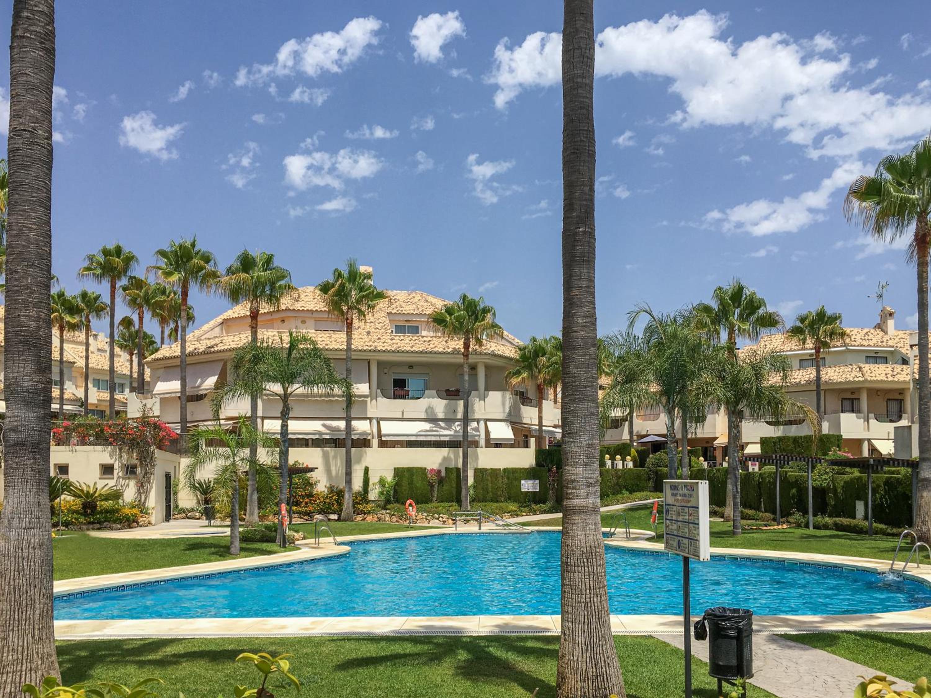 STYLISH TOWNHOUSE IN BEACHFRONT COMPLEX view 5