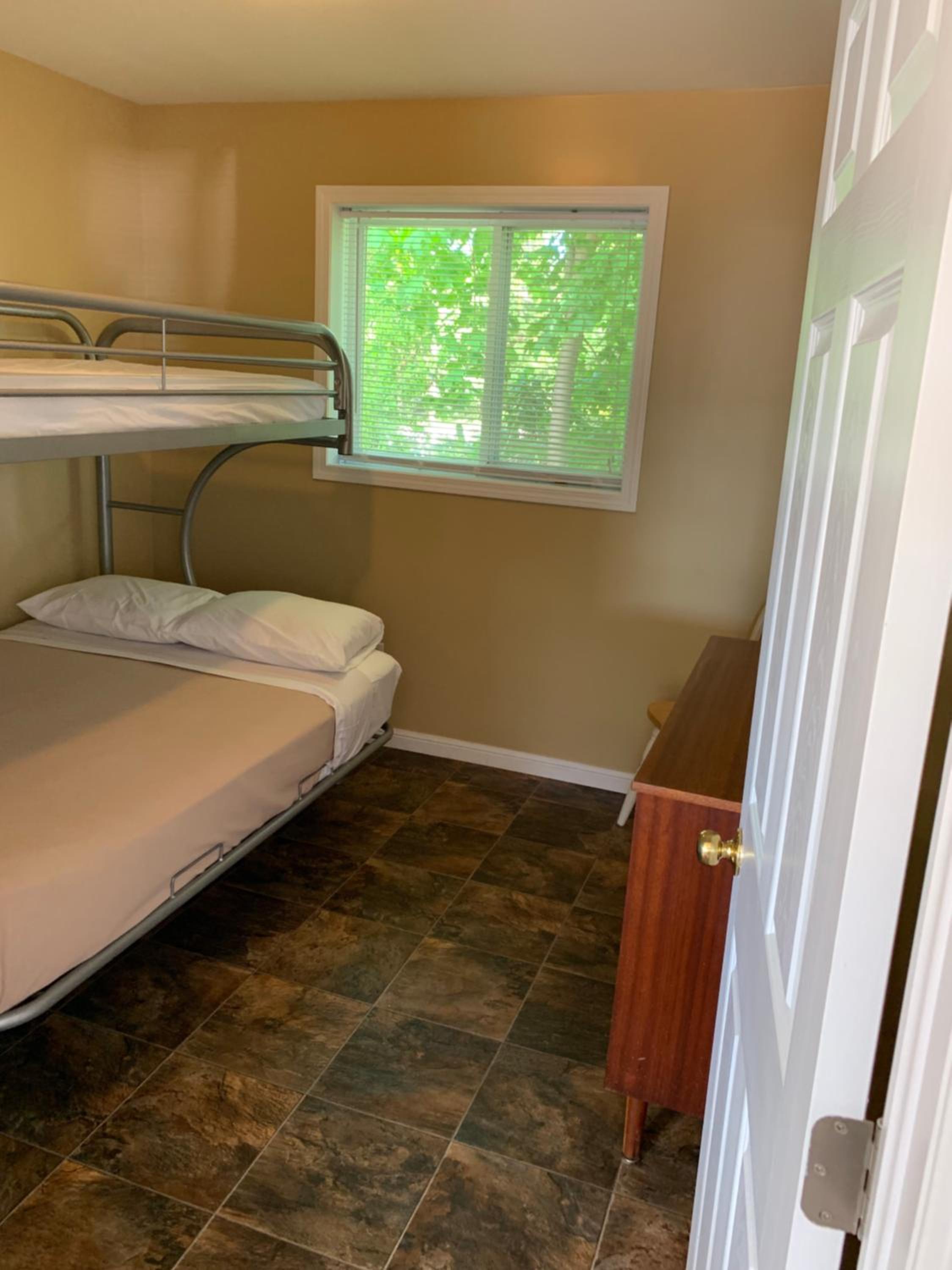 Wu Wu's Cabins