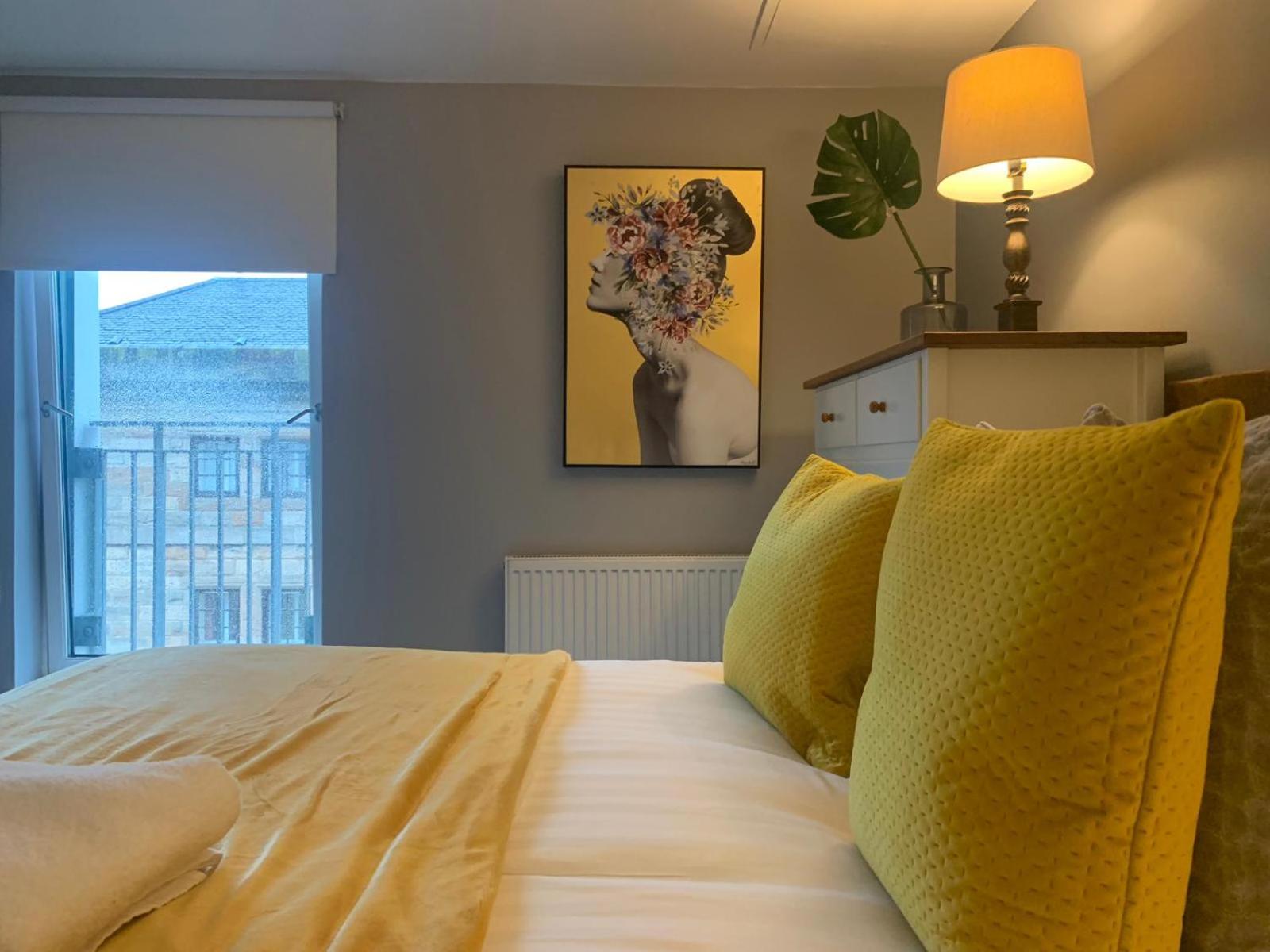 Merchant City Modern 1 Bed Executive Flat view 5