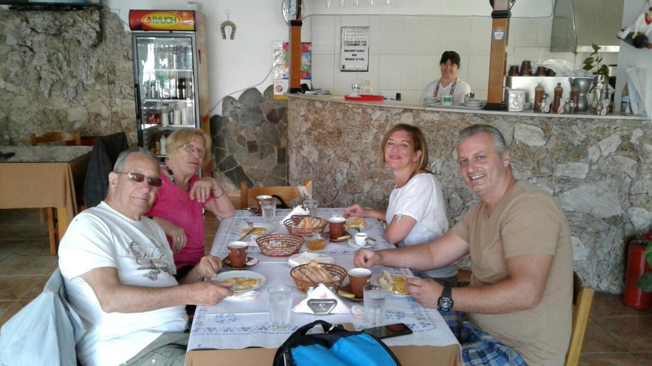 Nako Guest House bar&restaurants