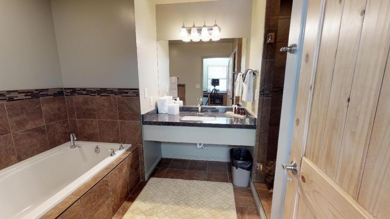Flanigan`s Resort and Spa