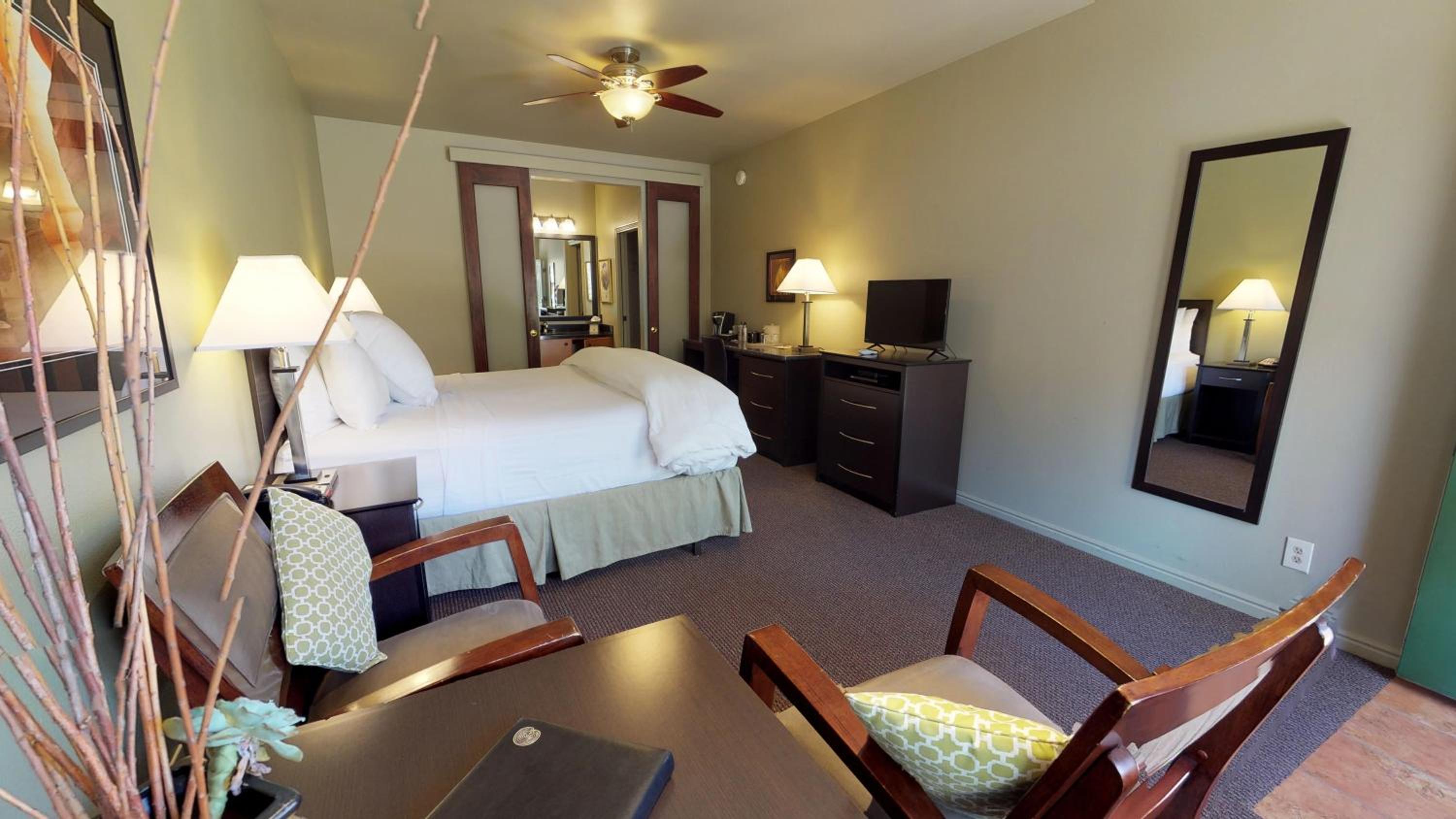 Flanigan`s Resort and Spa