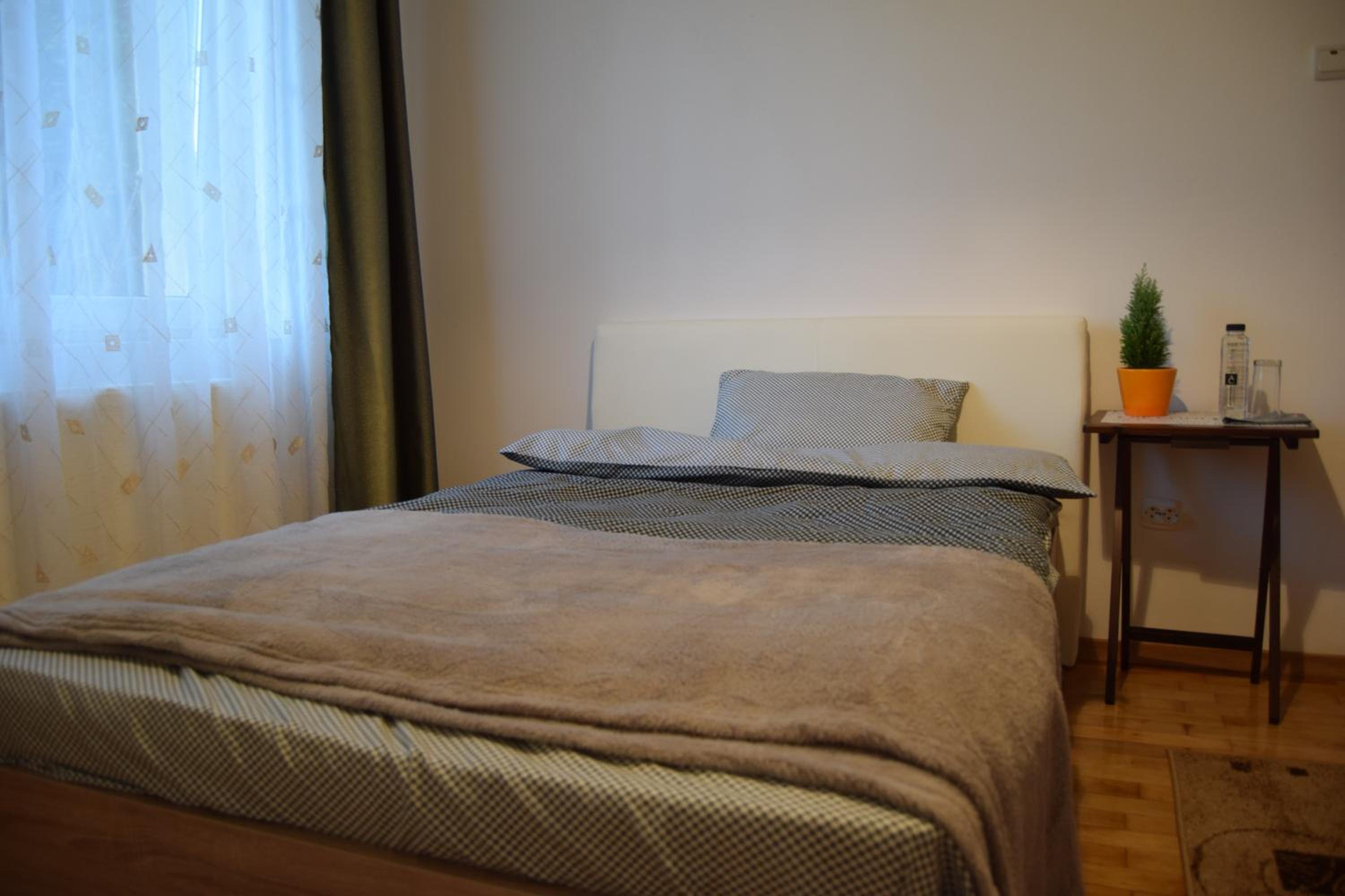 Photo 33