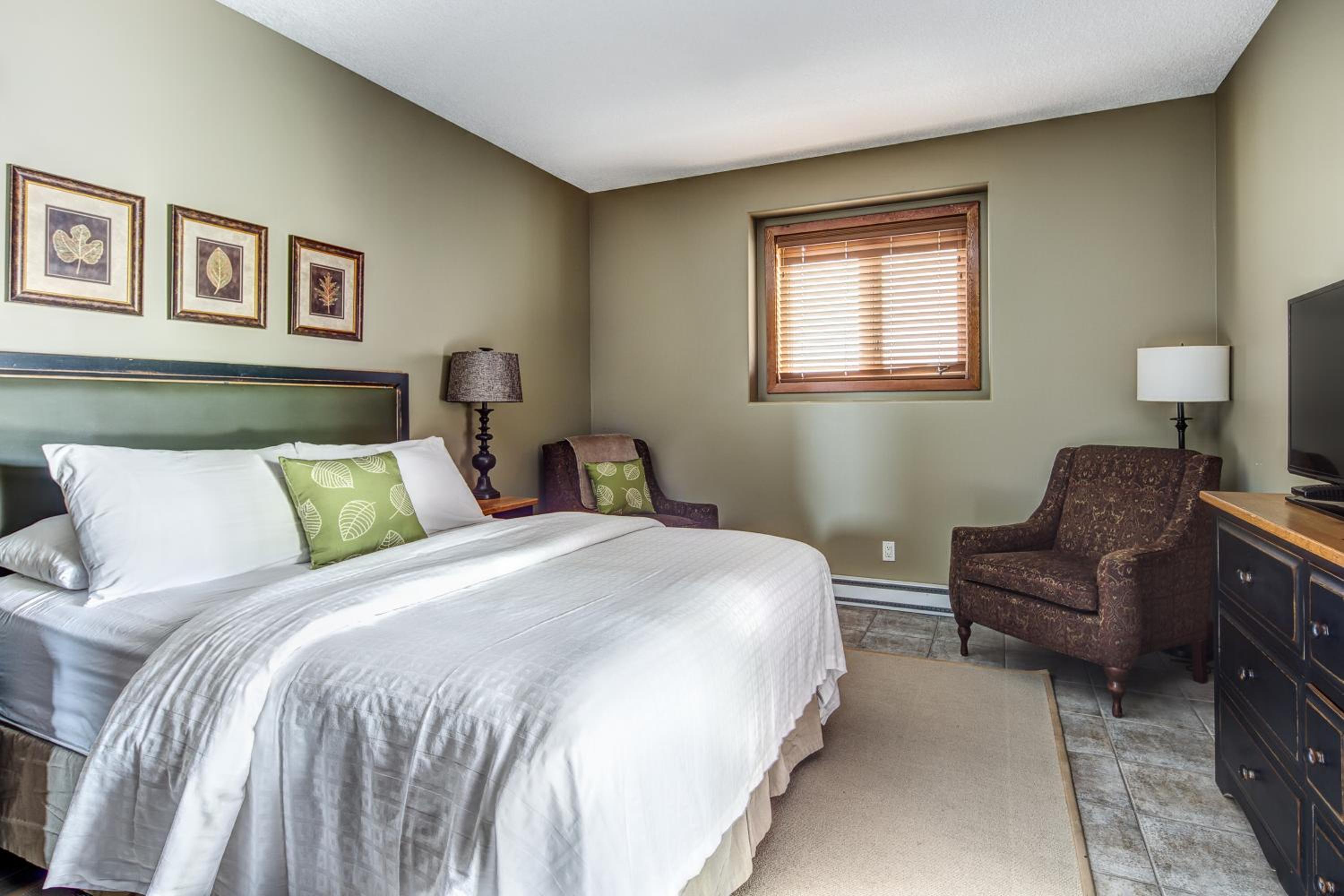 Bighorn Meadows Resort