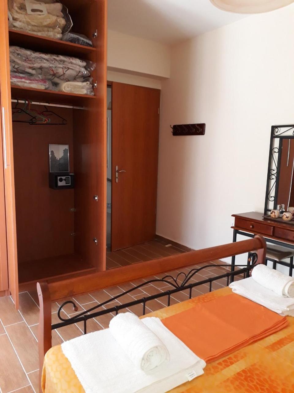 VILLA MERASTRI