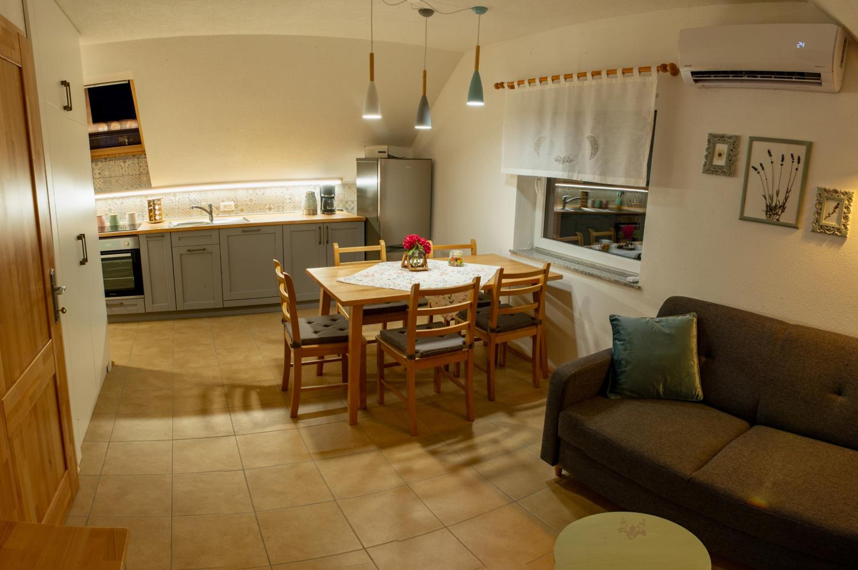 Apartments Laznica