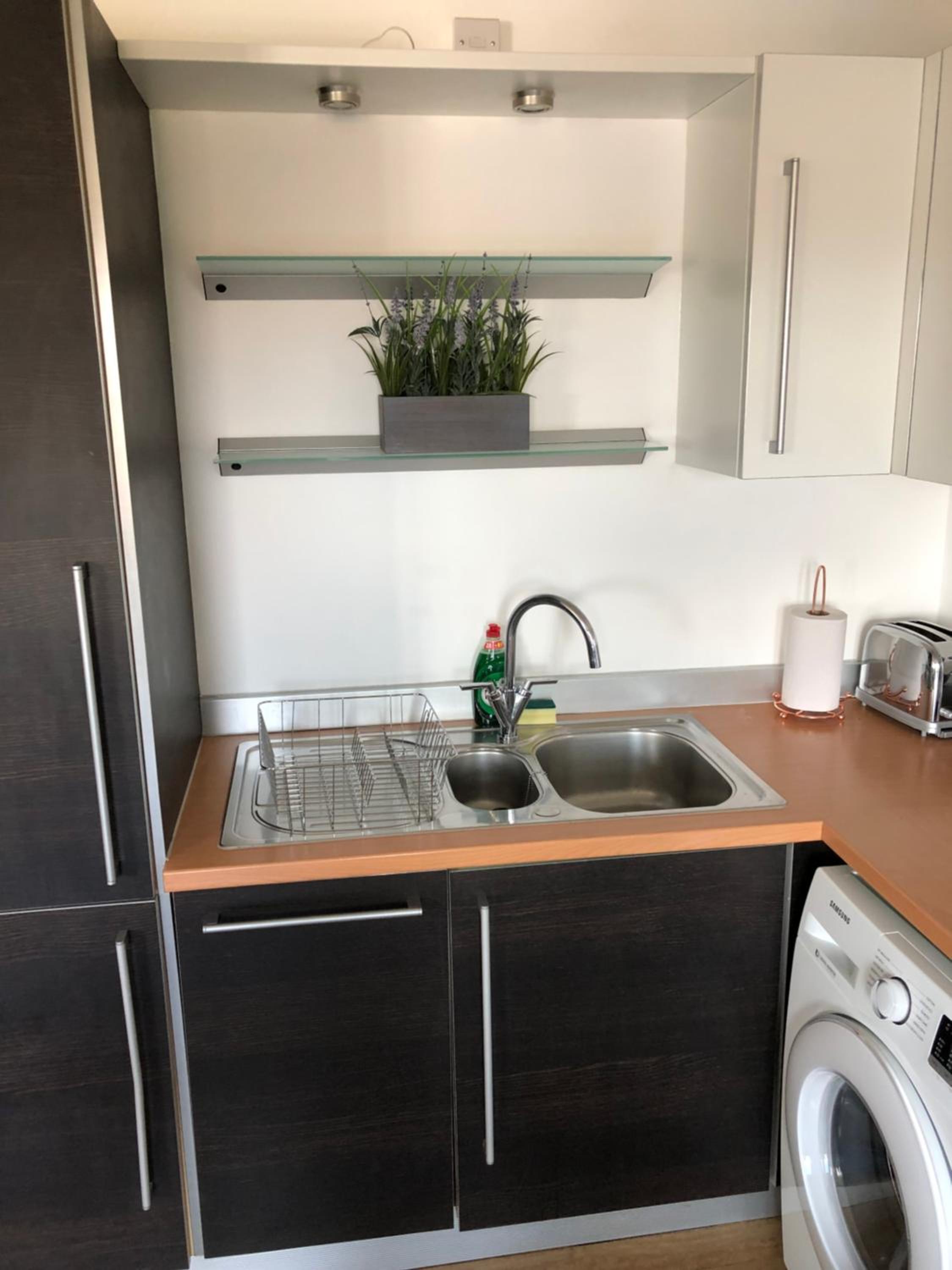 Guildford Vacations - Blue Sky Apartments Abbots Yard, Guildford - Property Image 4