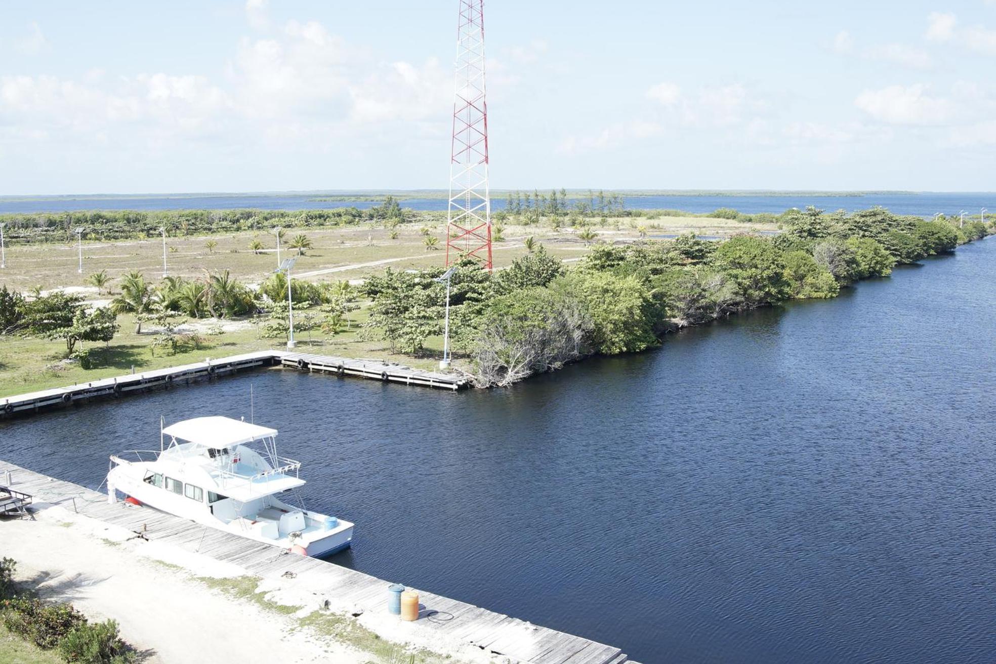Belize Dive Haven Resort & Marina
