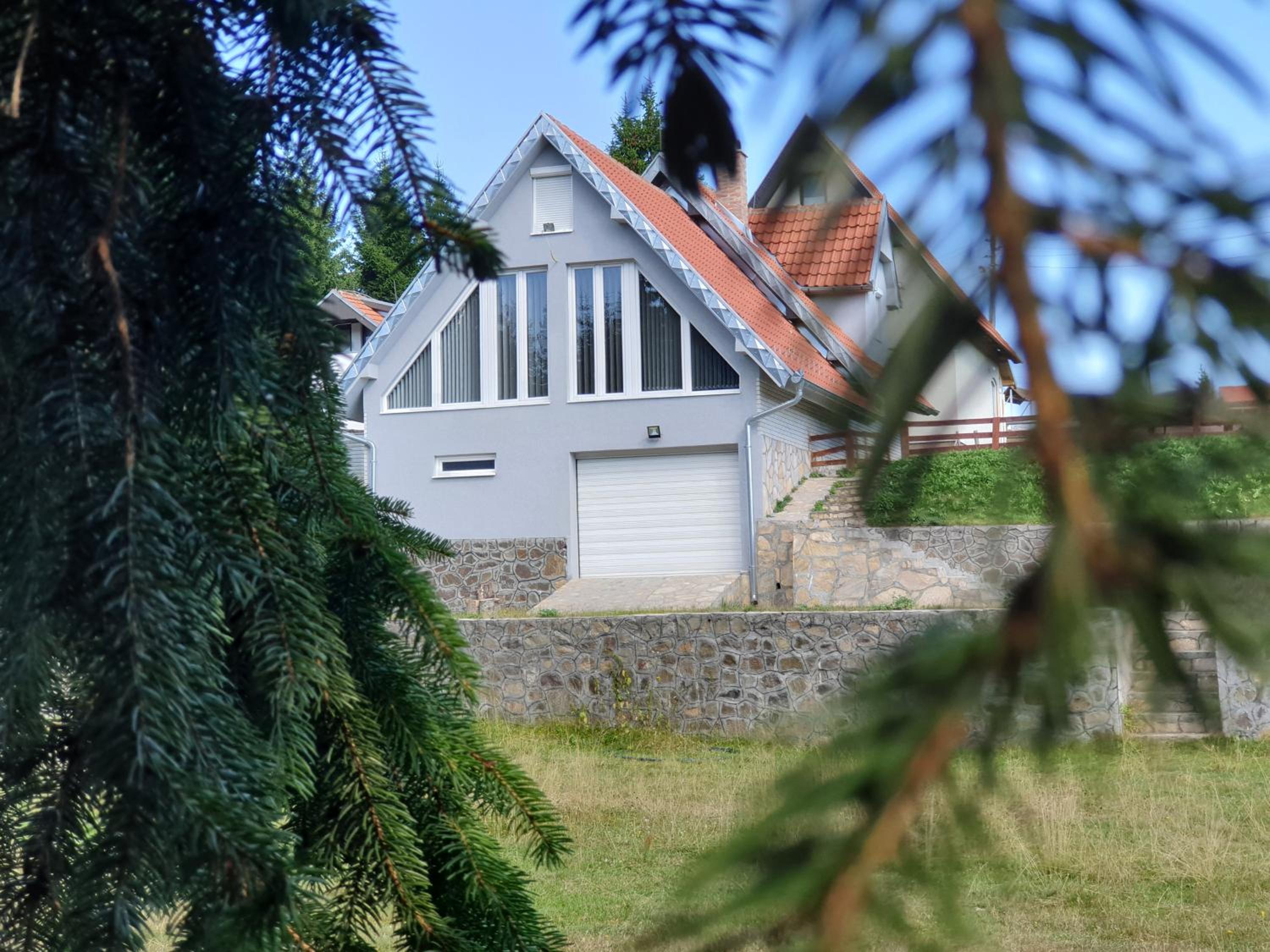 Photo 48