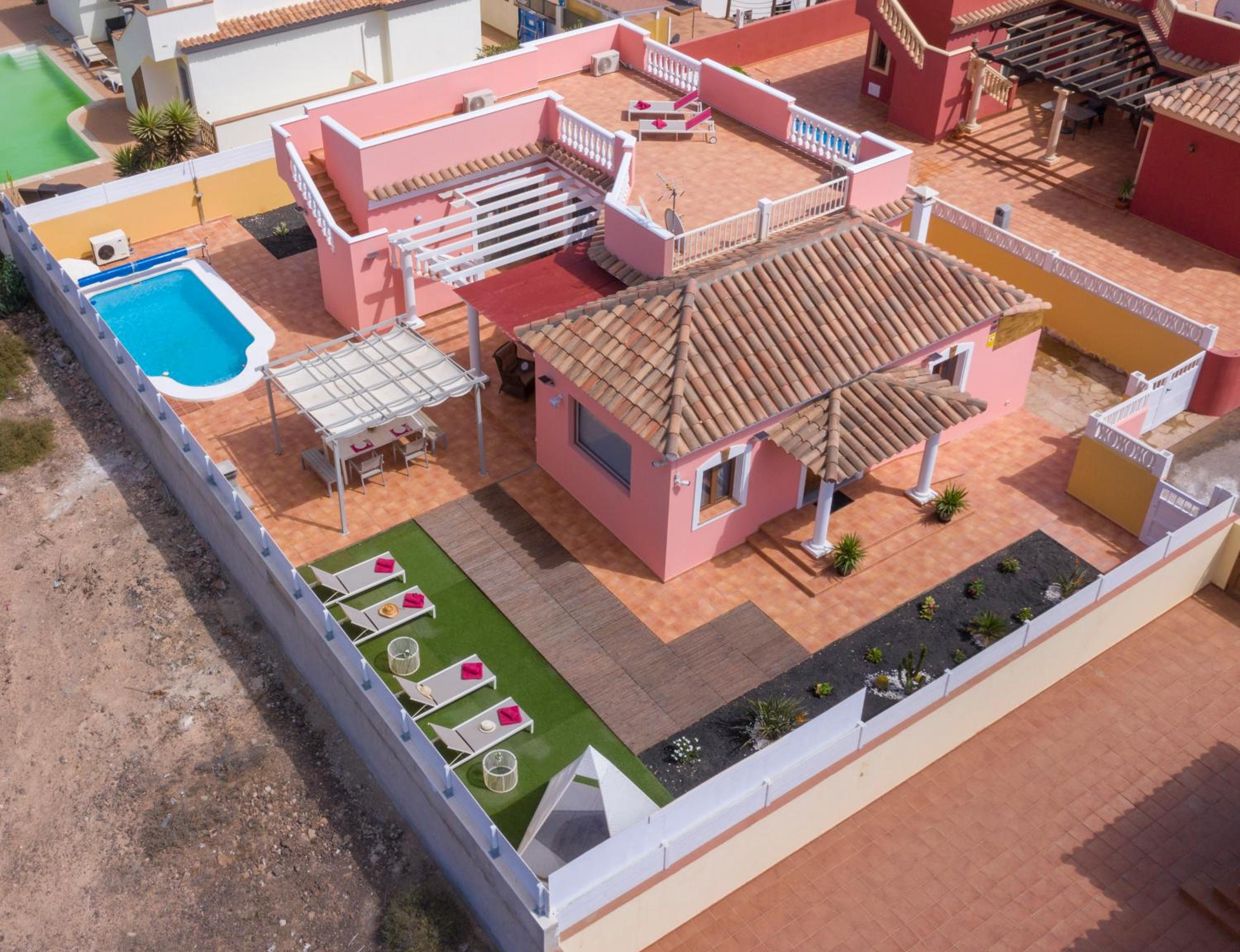 Villa Bella Lucia 3. Piscina Climatizada, WiFi, BBQ. view 5
